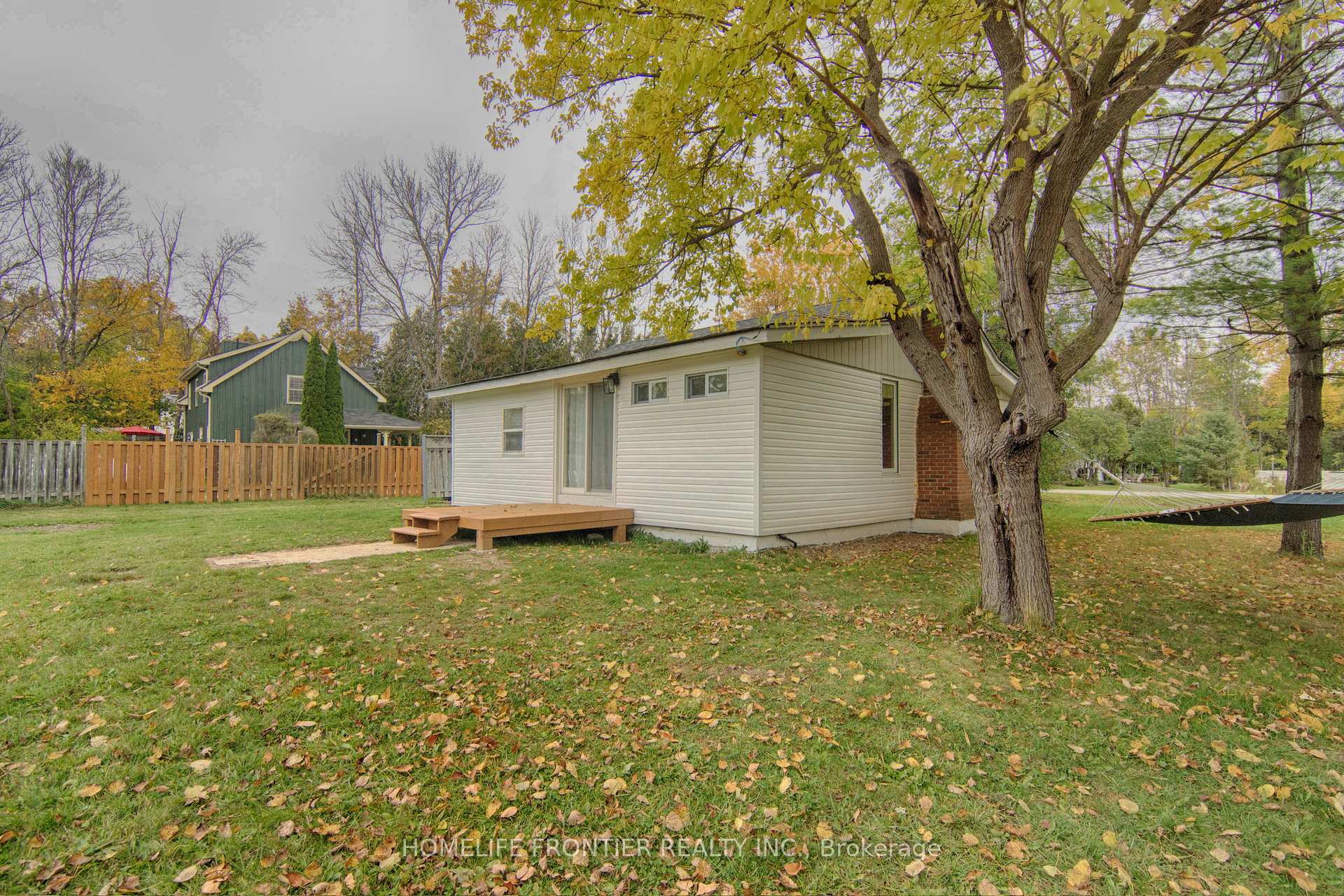Photo 11 of 19 Betty Boulevard, Wasaga Beach — HOMEH
