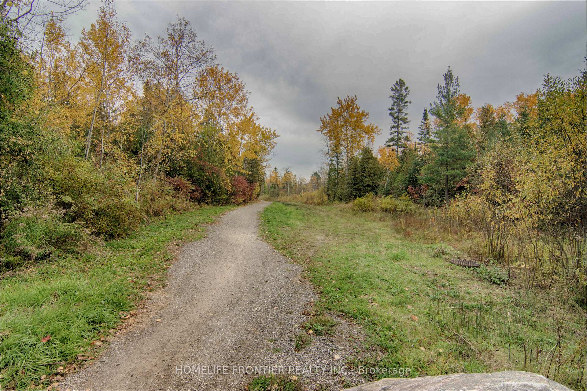 Photo 14 of 19 Betty Boulevard, Wasaga Beach — HOMEH