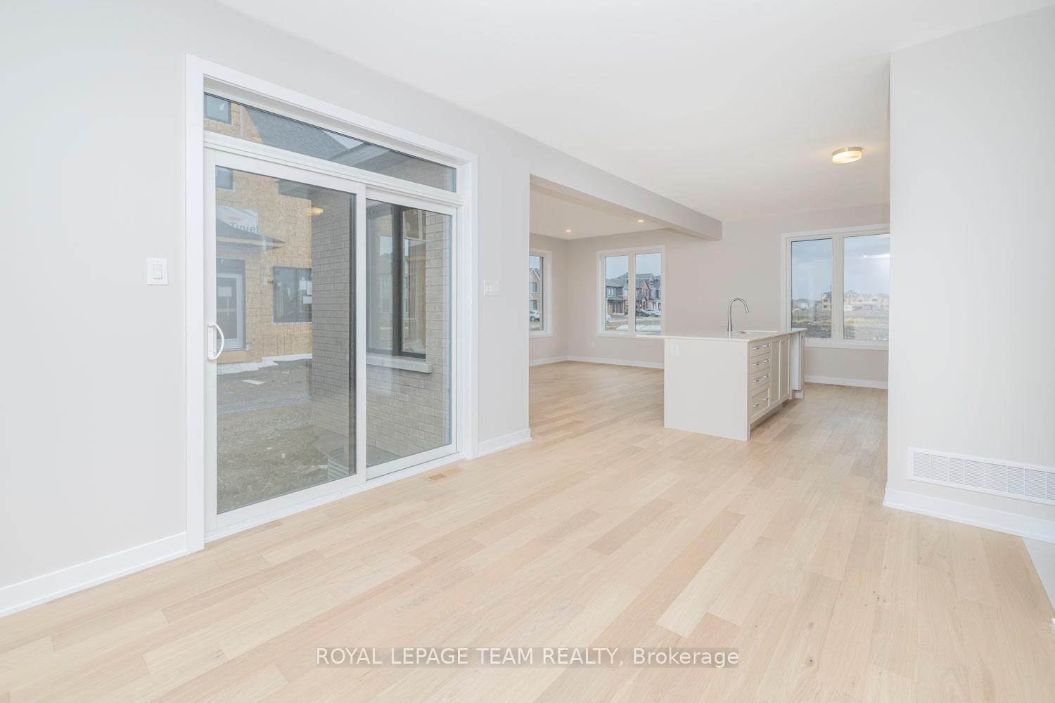 Photo 21 of 296 Sapling Grove, Ottawa, Barrhaven - Heritage Park — HOMEH