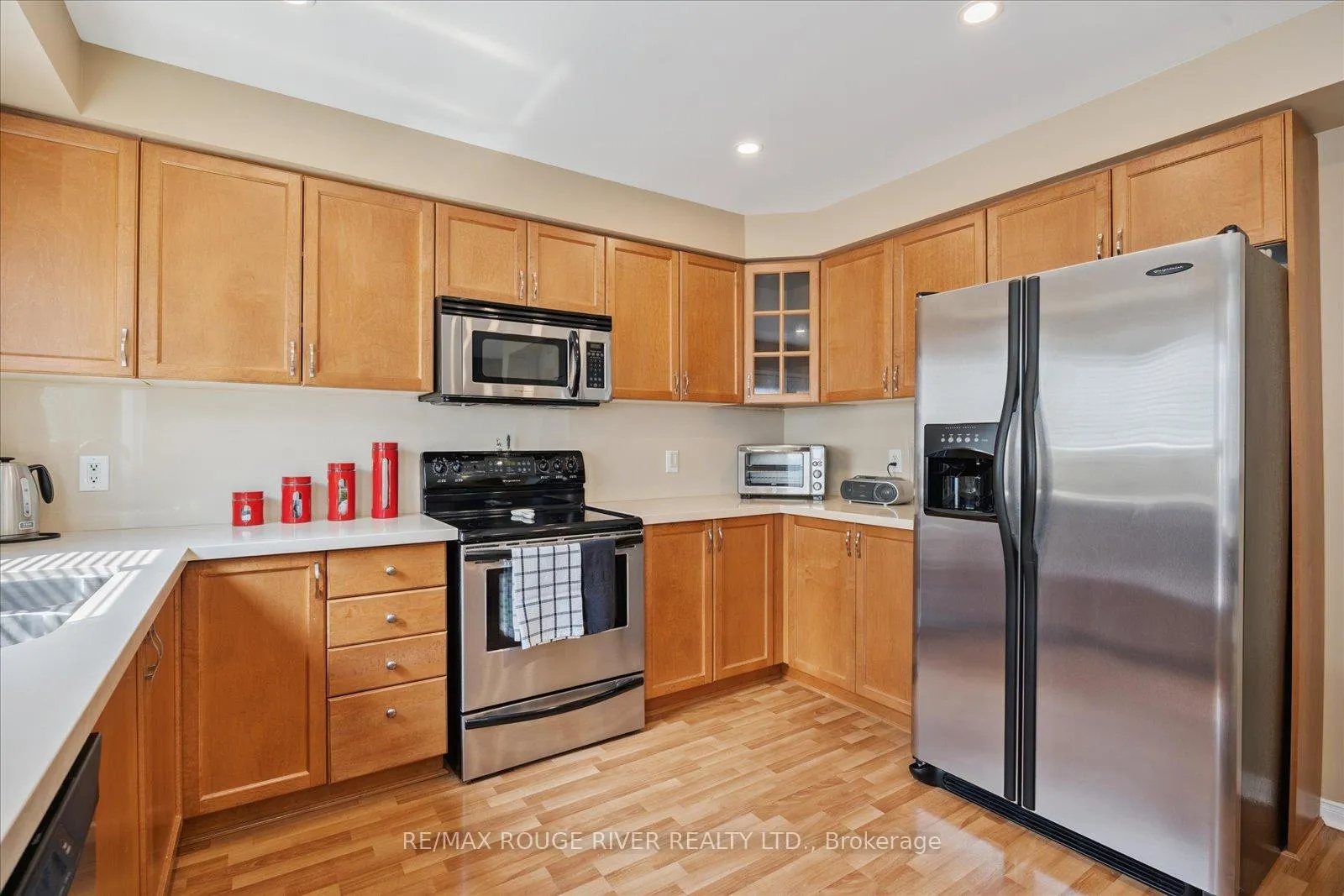Photo 13 of 81 Vanguard Drive, Whitby, Brooklin — HOMEH