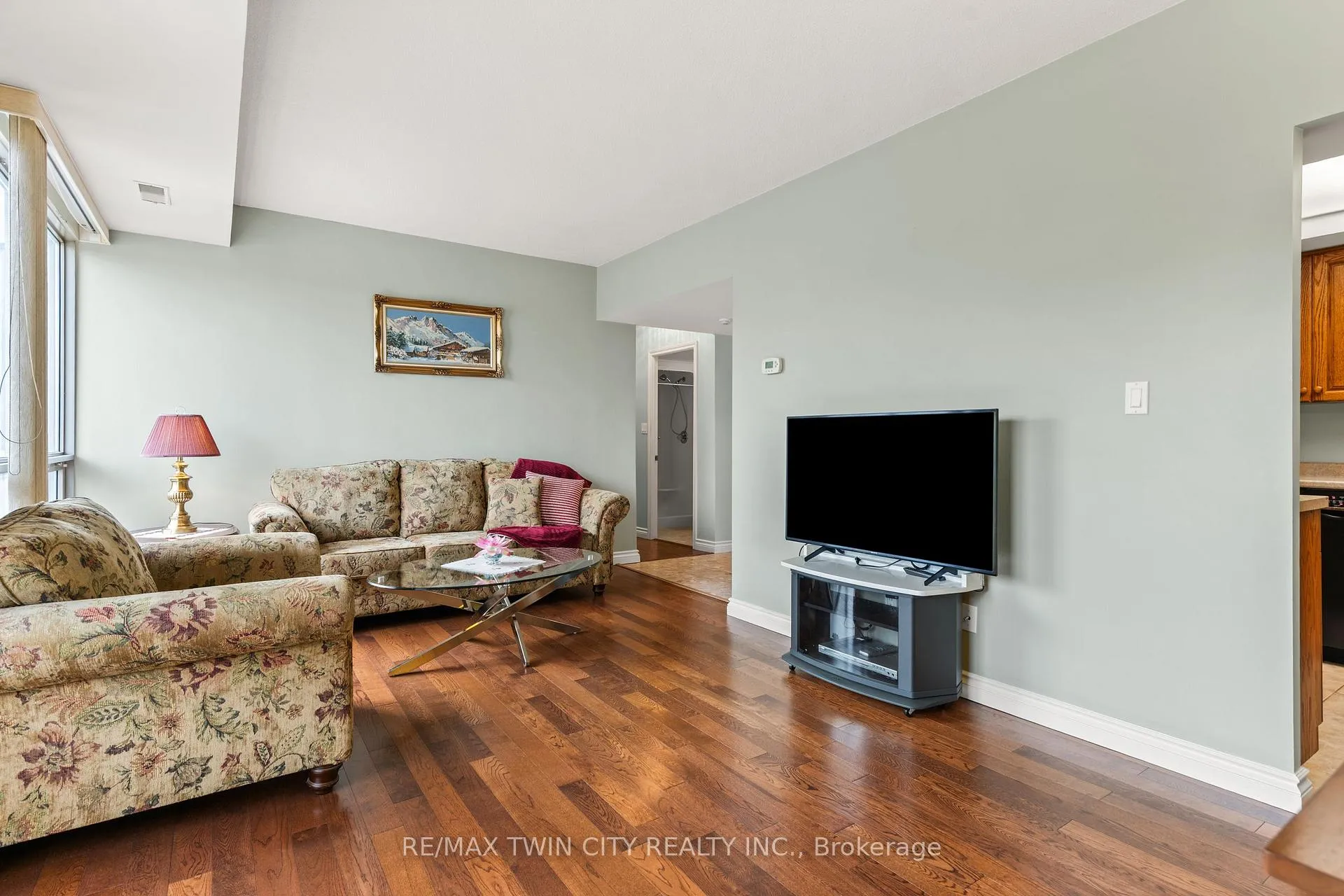 Photo 12 of Unit 508, 3267 King St. Street E, Kitchener — HOMEH