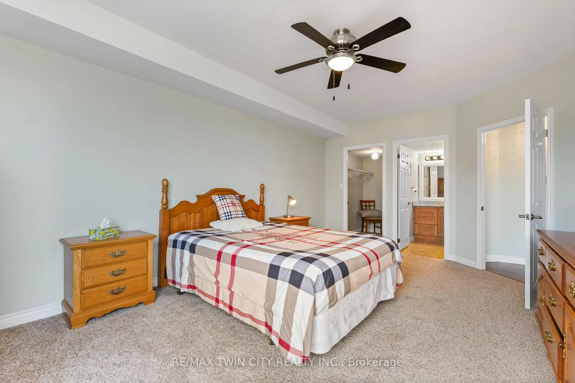 Photo 18 of Unit 508, 3267 King St. Street E, Kitchener — HOMEH