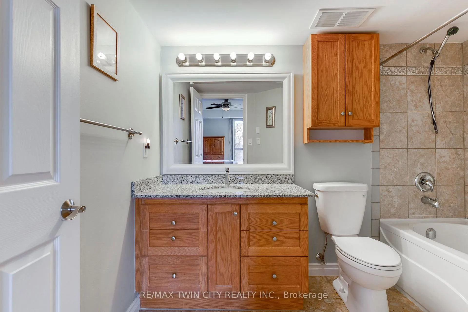 Photo 19 of Unit 508, 3267 King St. Street E, Kitchener — HOMEH