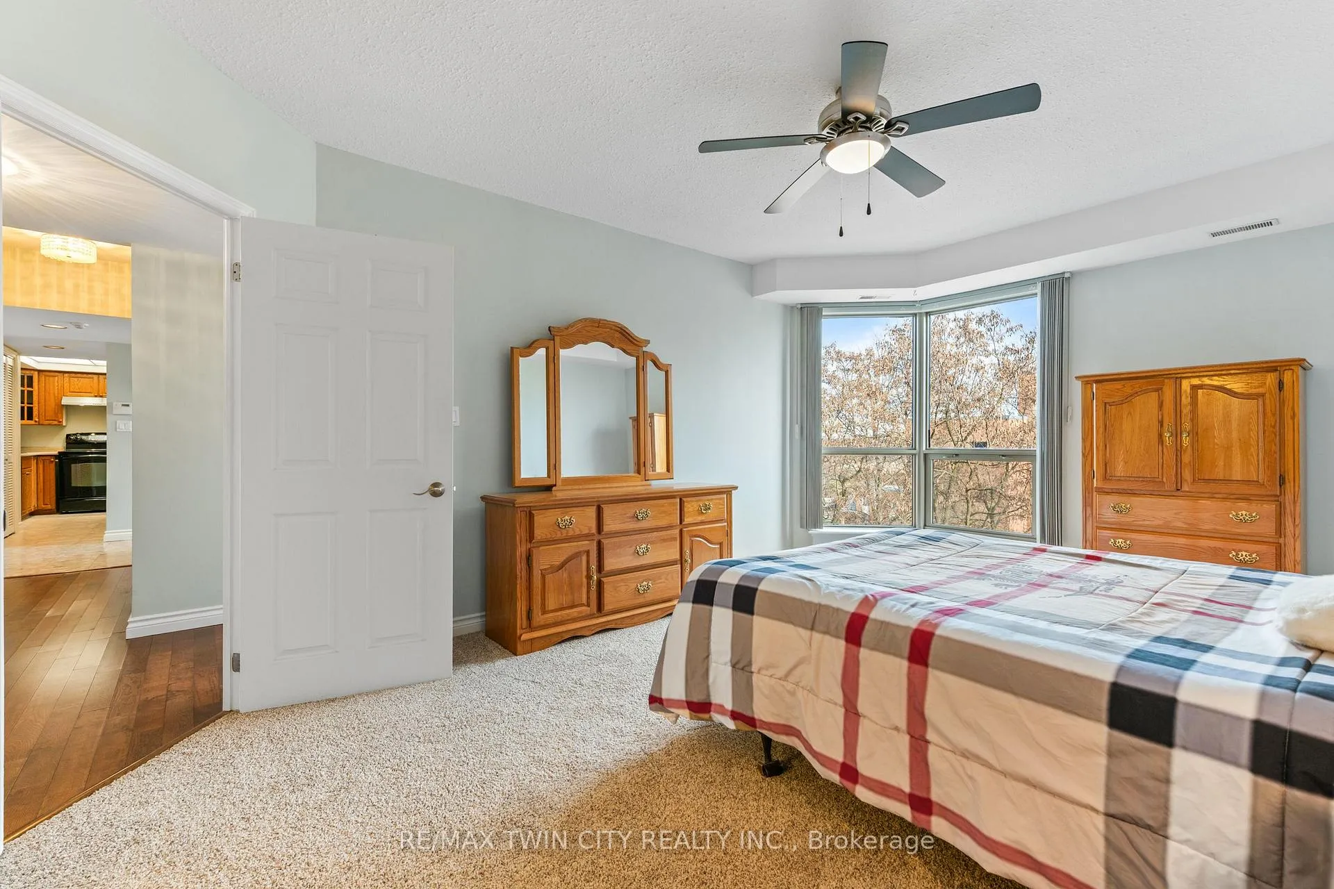 Photo 21 of Unit 508, 3267 King St. Street E, Kitchener — HOMEH