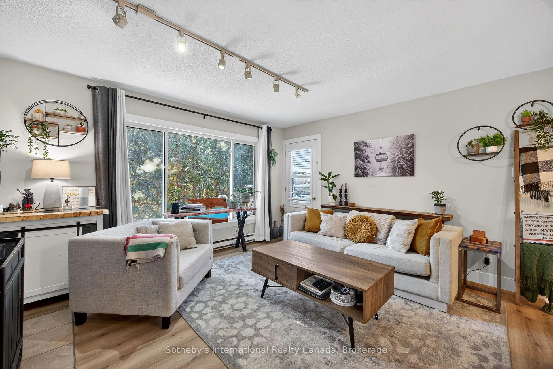 Photo 6 of Unit 113, 23 Dawson Drive, Collingwood — HOMEH