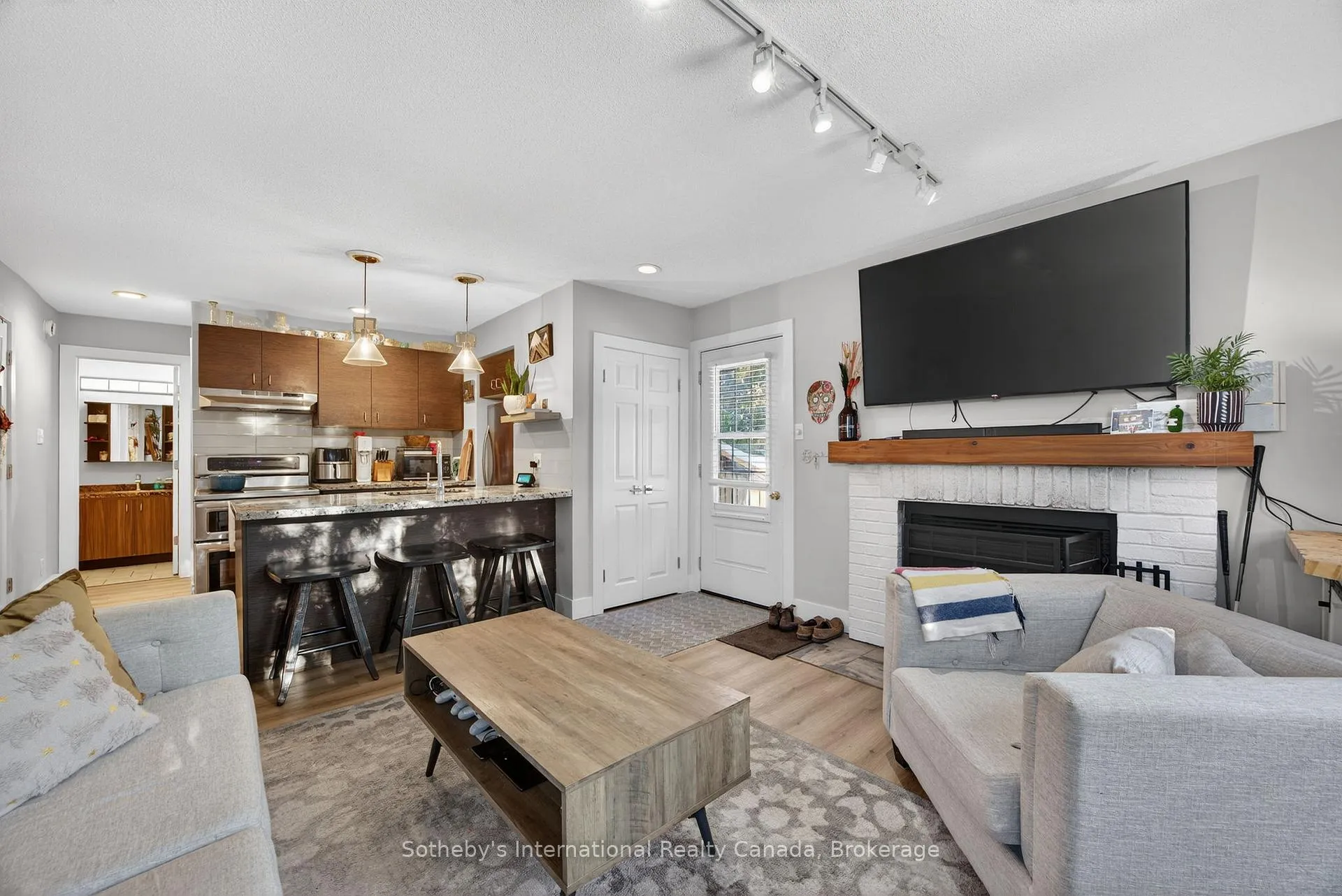 Photo 9 of Unit 113, 23 Dawson Drive, Collingwood — HOMEH