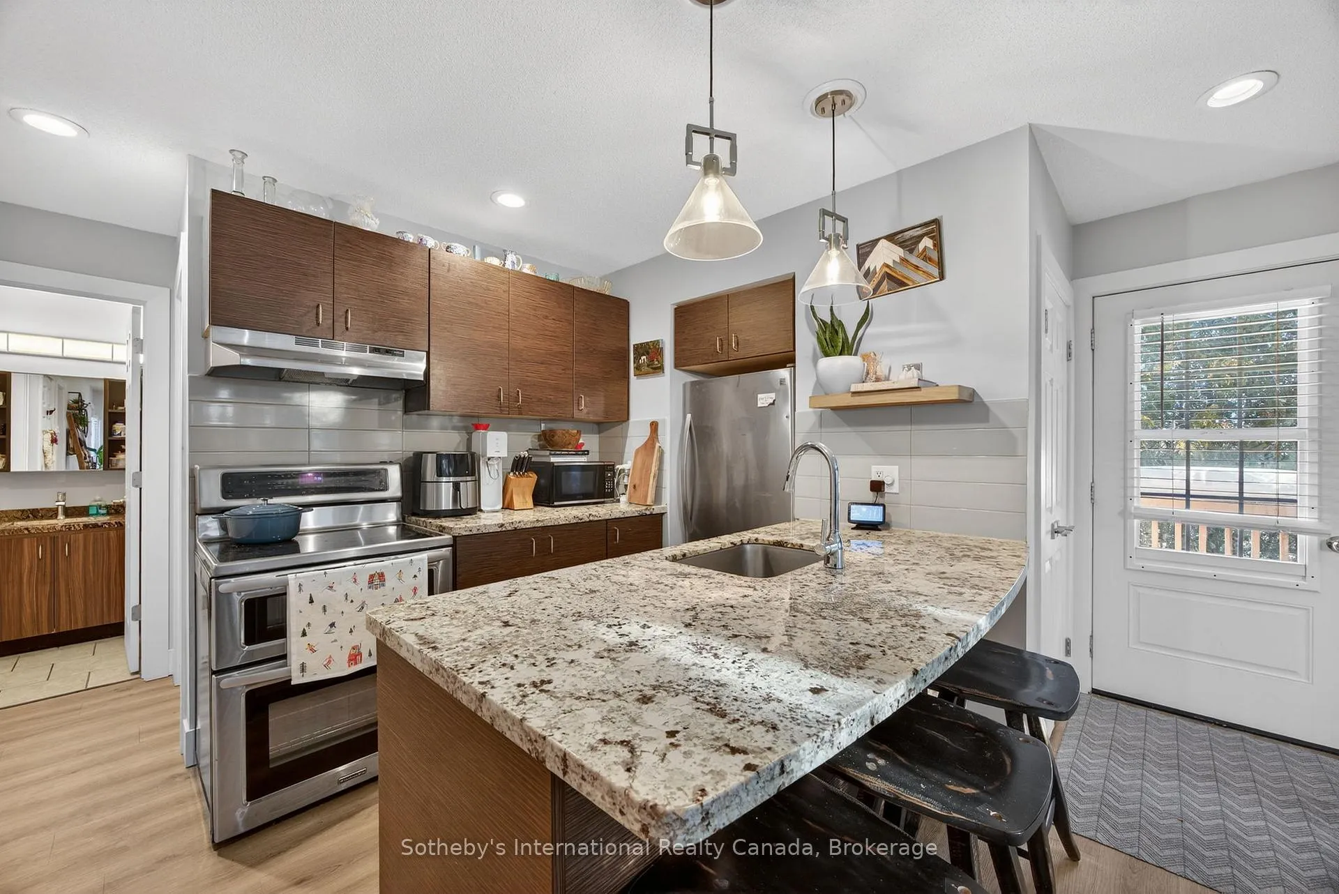 Photo 11 of Unit 113, 23 Dawson Drive, Collingwood — HOMEH