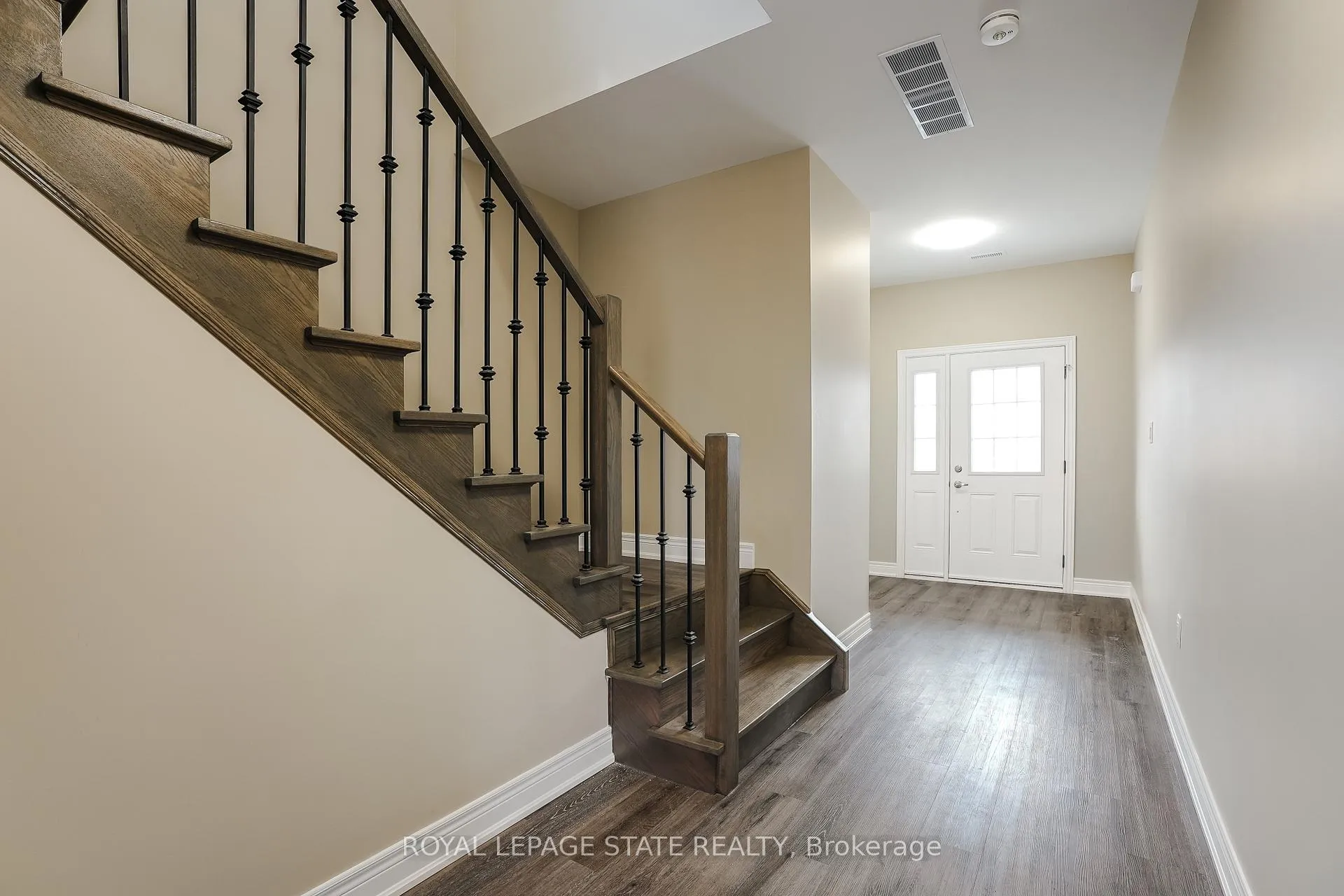 Photo 5 of Unit Upper, 177 Rykert Street, St. Catharines, Western Hill — HOMEH