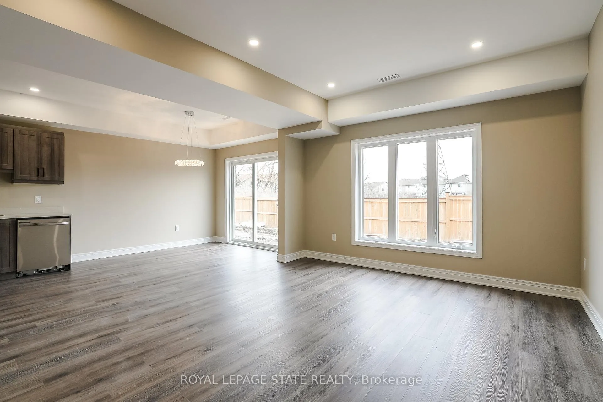 Photo 8 of Unit Upper, 177 Rykert Street, St. Catharines, Western Hill — HOMEH