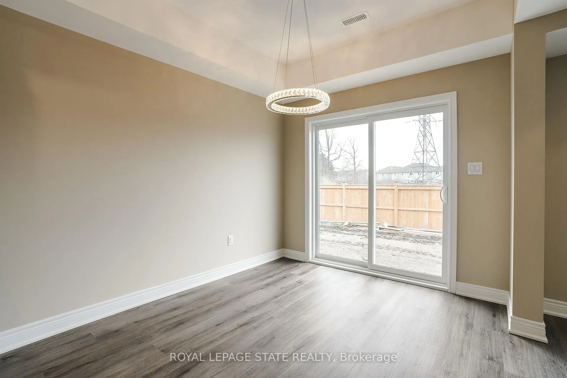 Photo 9 of Unit Upper, 177 Rykert Street, St. Catharines, Western Hill — HOMEH