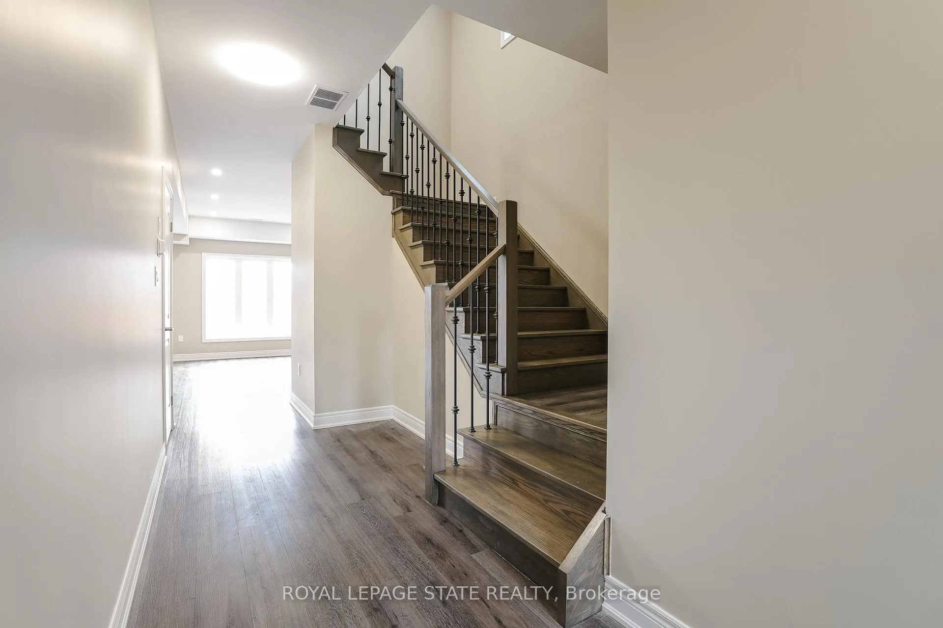Photo 18 of Unit Upper, 177 Rykert Street, St. Catharines, Western Hill — HOMEH
