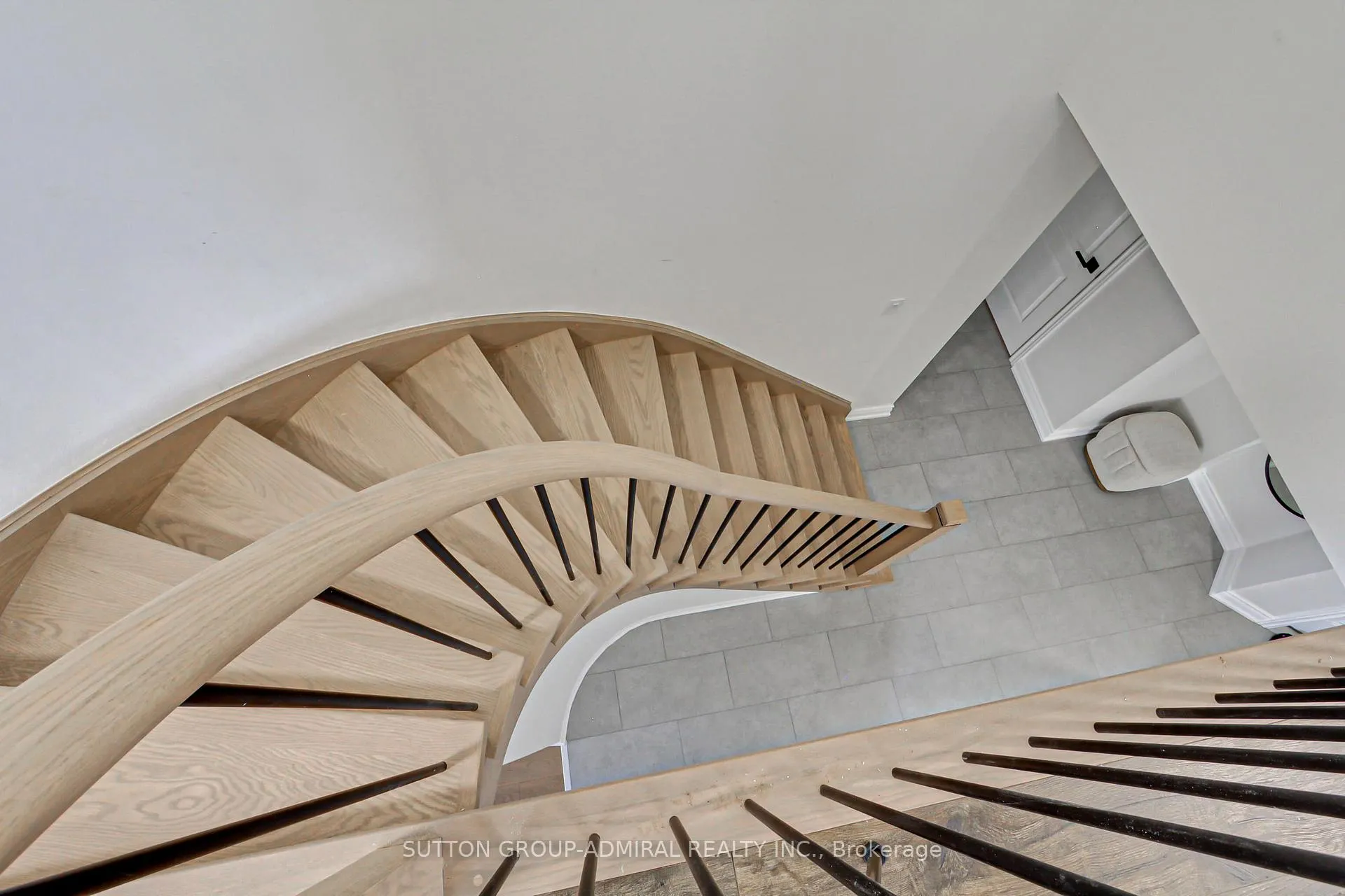 Photo 3 of 87 Stemmle Drive, Aurora, Aurora Highlands — HOMEH