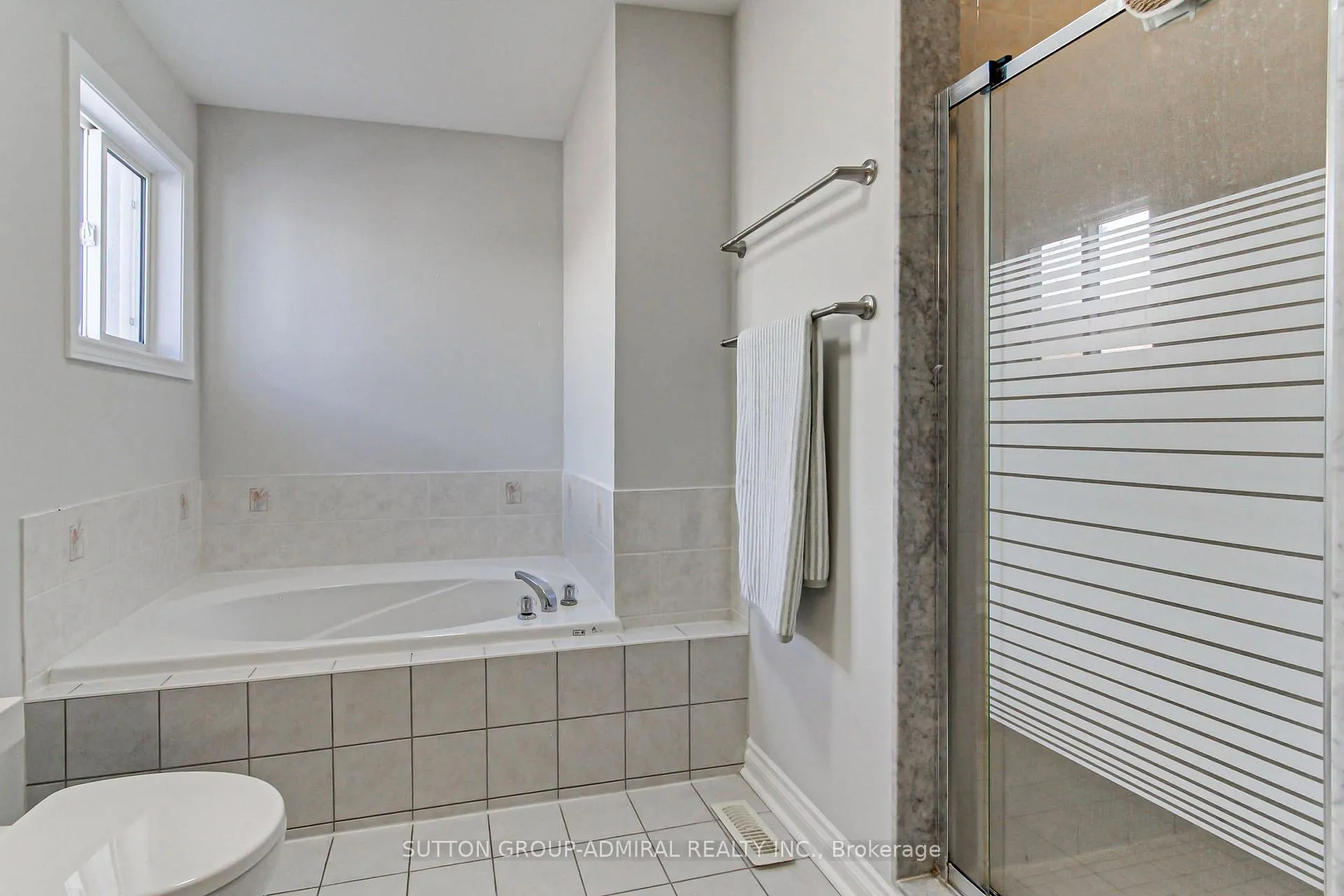 Photo 8 of 87 Stemmle Drive, Aurora, Aurora Highlands — HOMEH