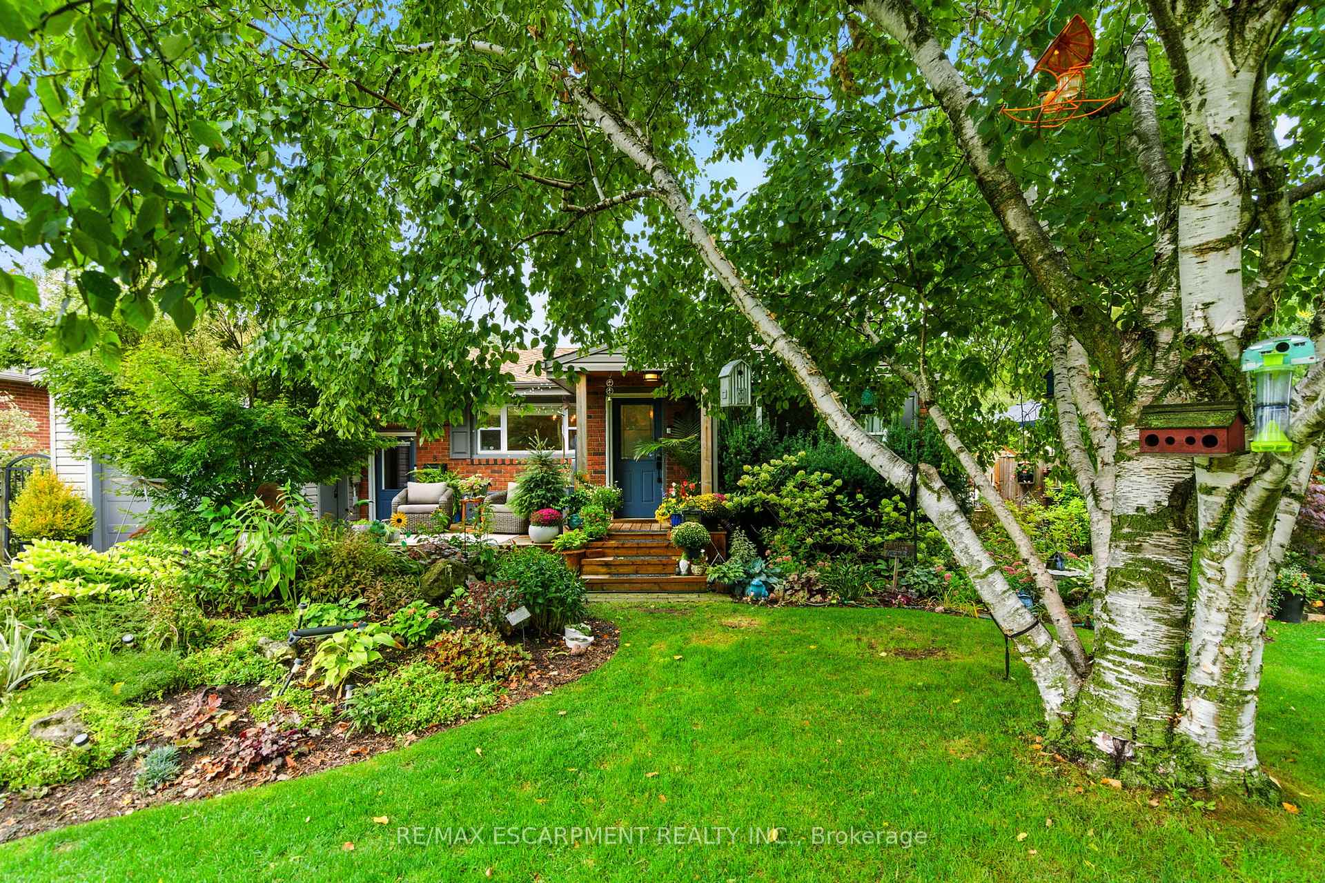 Photo 3 of 8 Olive Street, Grimsby, Grimsby Beach — HOMEH