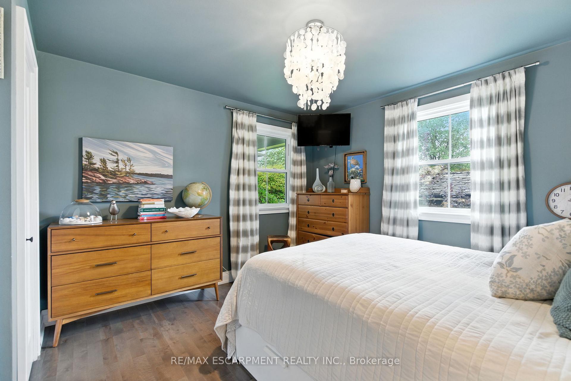 Photo 21 of 8 Olive Street, Grimsby, Grimsby Beach — HOMEH