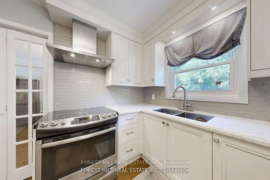 Photo 11 of 20 Thurgate Crescent, Markham, German Mills — HOMEH
