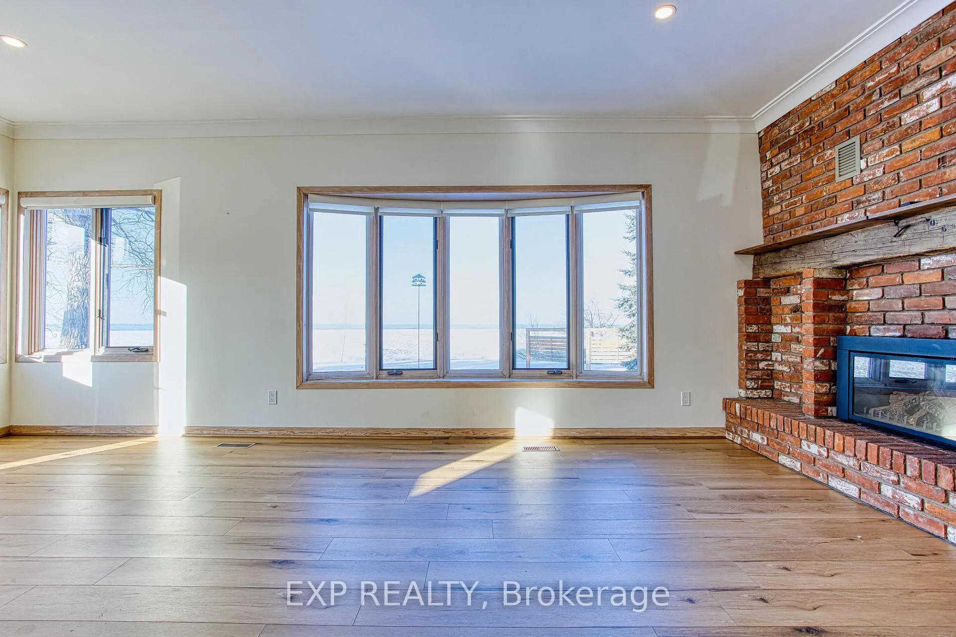 Photo 19 of 98 Creanona Boulevard, Hamilton, Winona Park — HOMEH