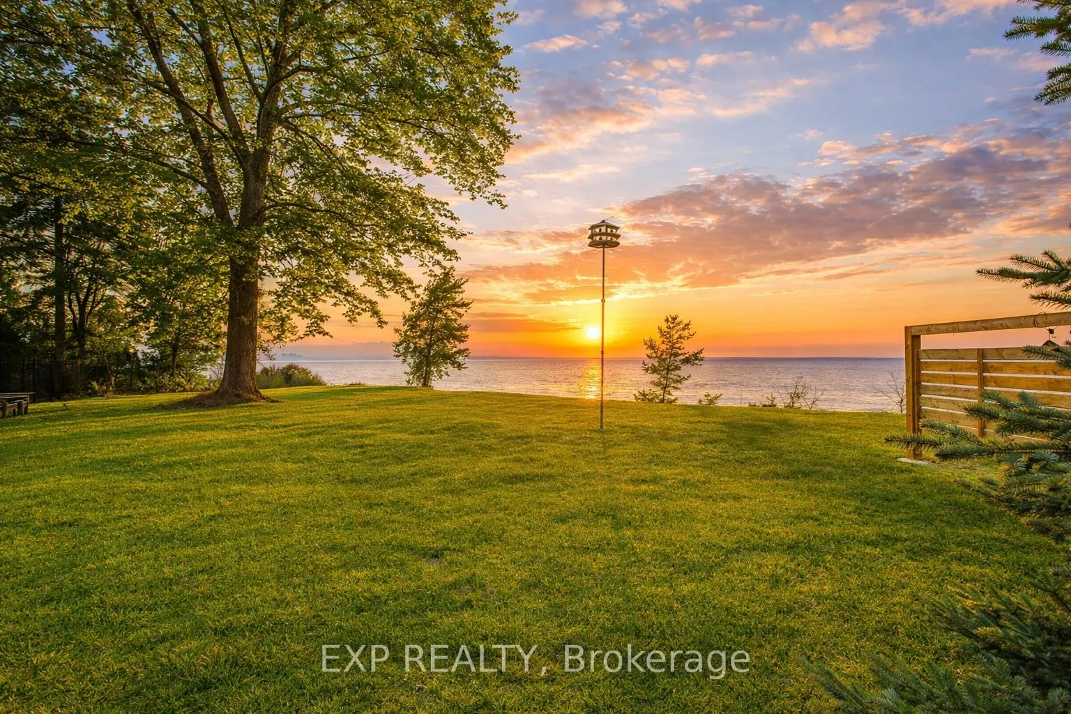 Photo 33 of 98 Creanona Boulevard, Hamilton, Winona Park — HOMEH
