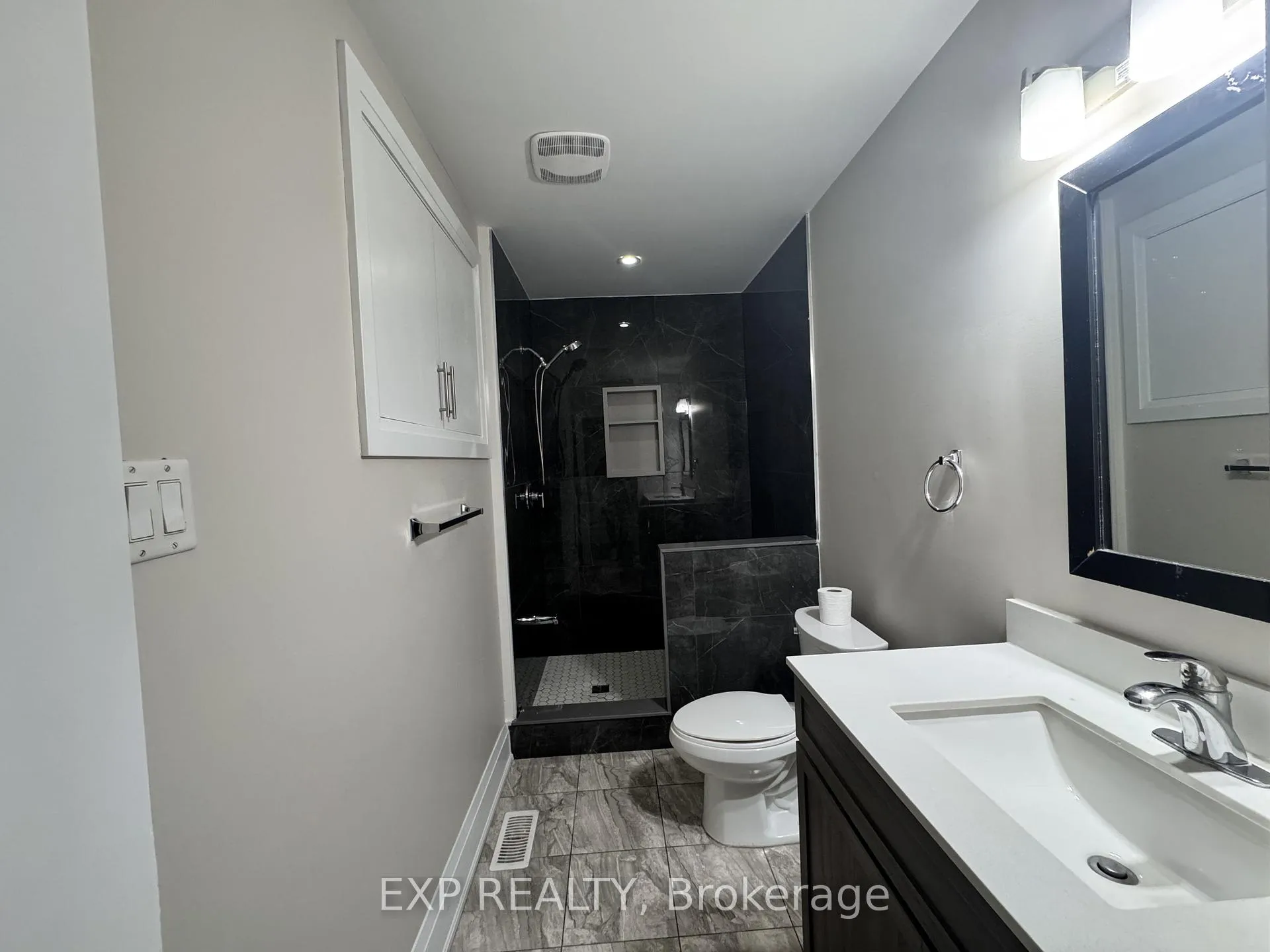 Photo 32 of 324 West 5TH Street, Hamilton, Buchanan — HOMEH