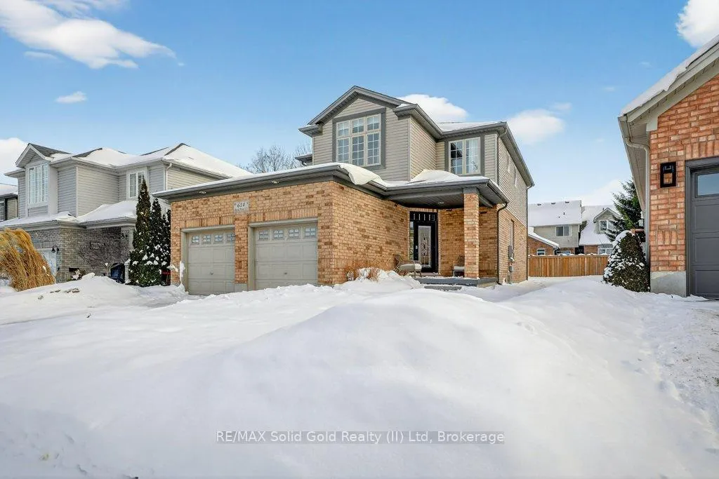 Photo 2 of 614 Rock Point Crescent, Waterloo — HOMEH