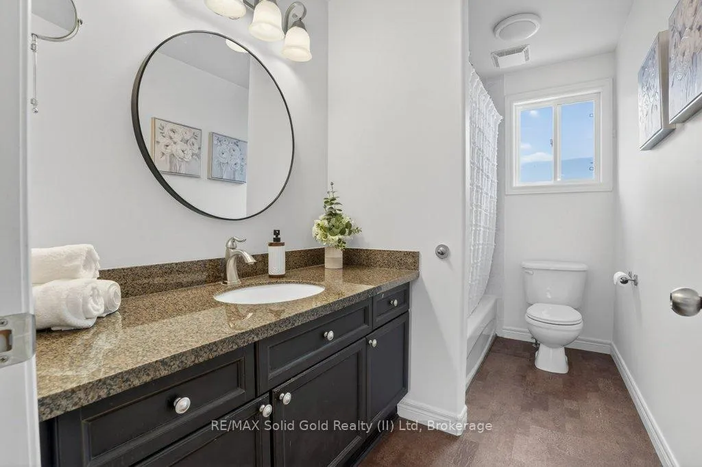 Photo 19 of 614 Rock Point Crescent, Waterloo — HOMEH