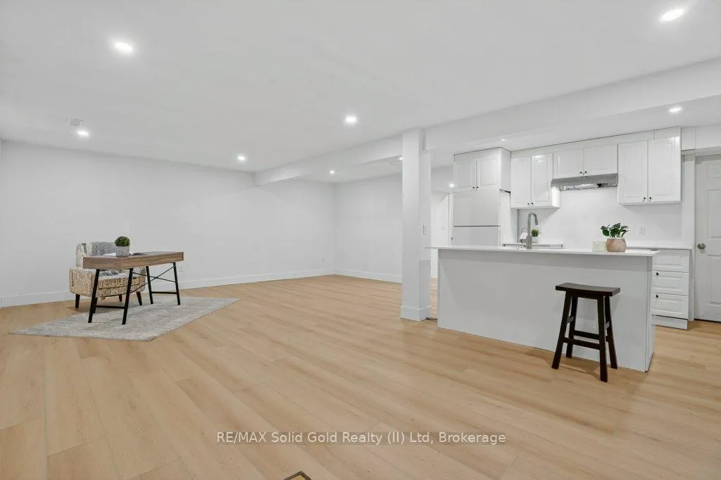 Photo 30 of 614 Rock Point Crescent, Waterloo — HOMEH