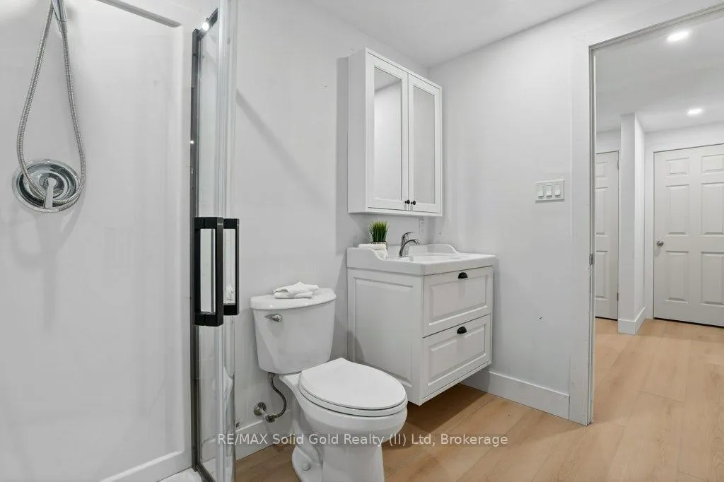 Photo 36 of 614 Rock Point Crescent, Waterloo — HOMEH