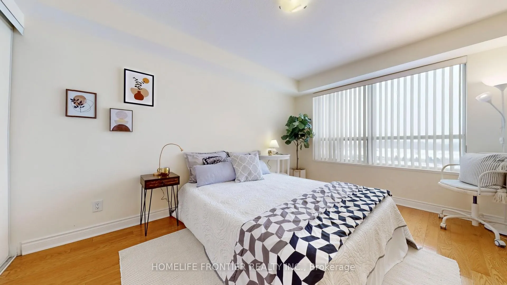 Photo 9 of Unit 908, 37 Galleria Parkway, Markham, Commerce Valley — HOMEH