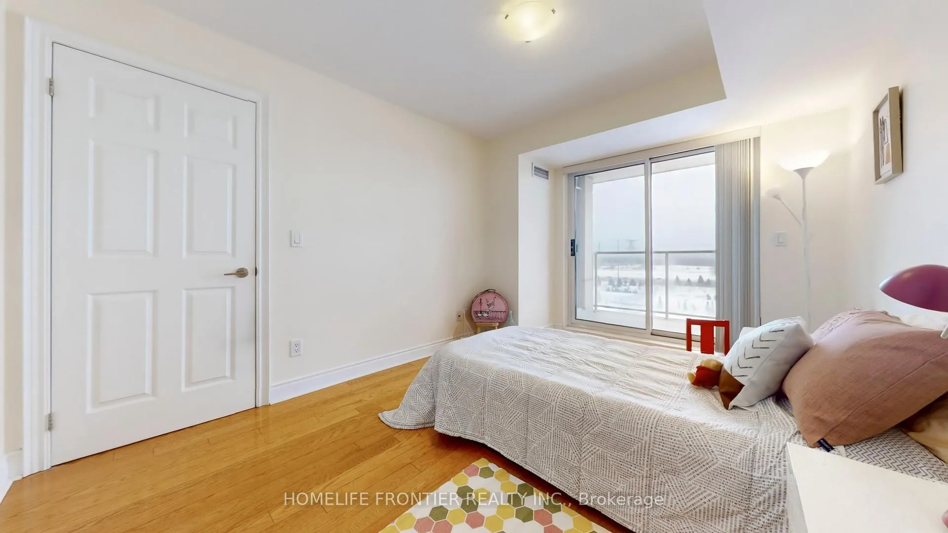 Photo 13 of Unit 908, 37 Galleria Parkway, Markham, Commerce Valley — HOMEH
