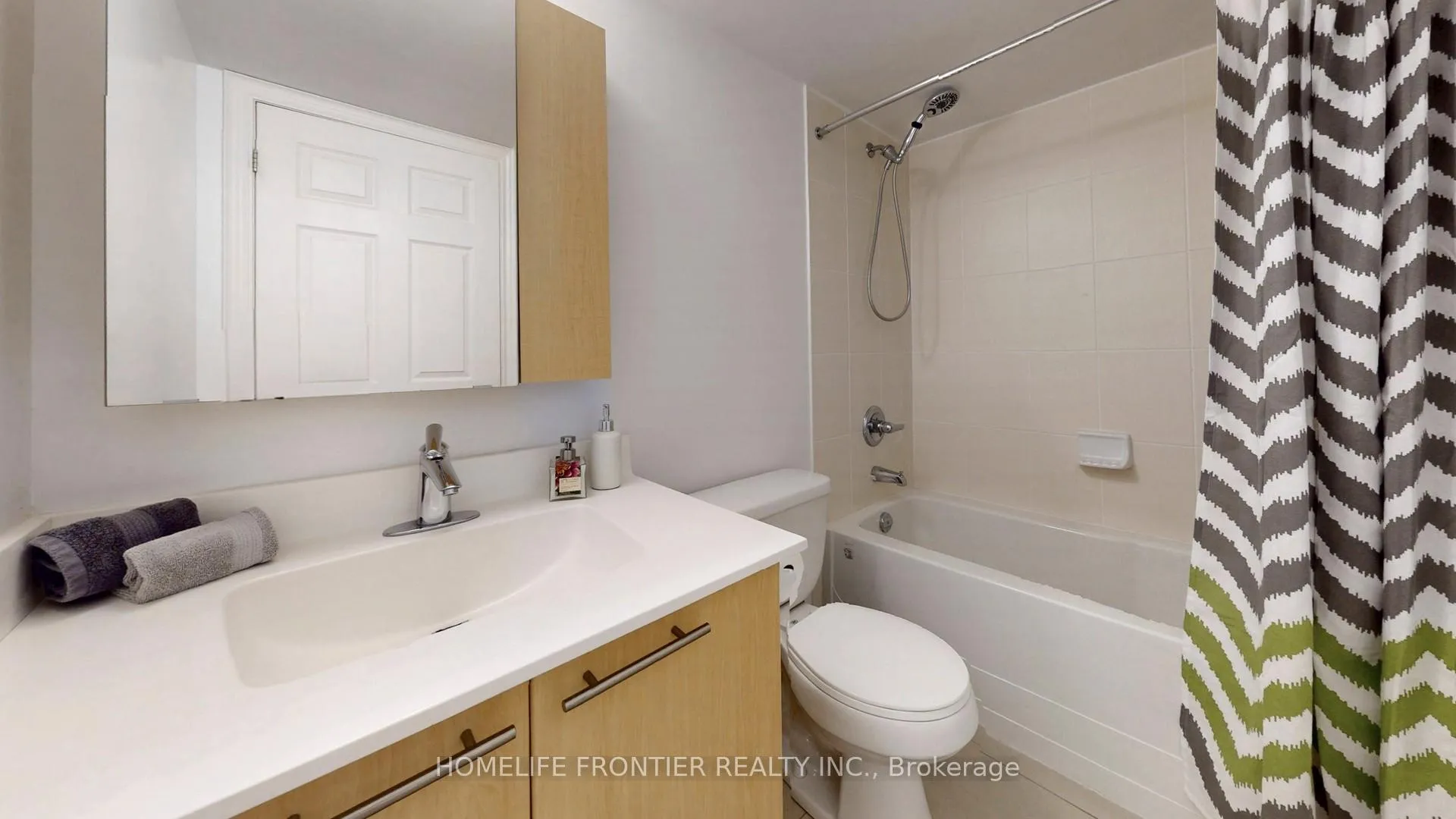 Photo 14 of Unit 908, 37 Galleria Parkway, Markham, Commerce Valley — HOMEH