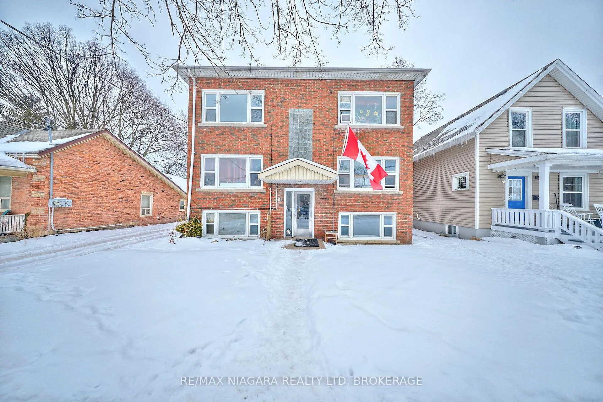 Front of Unit 5, 81 Maple Street