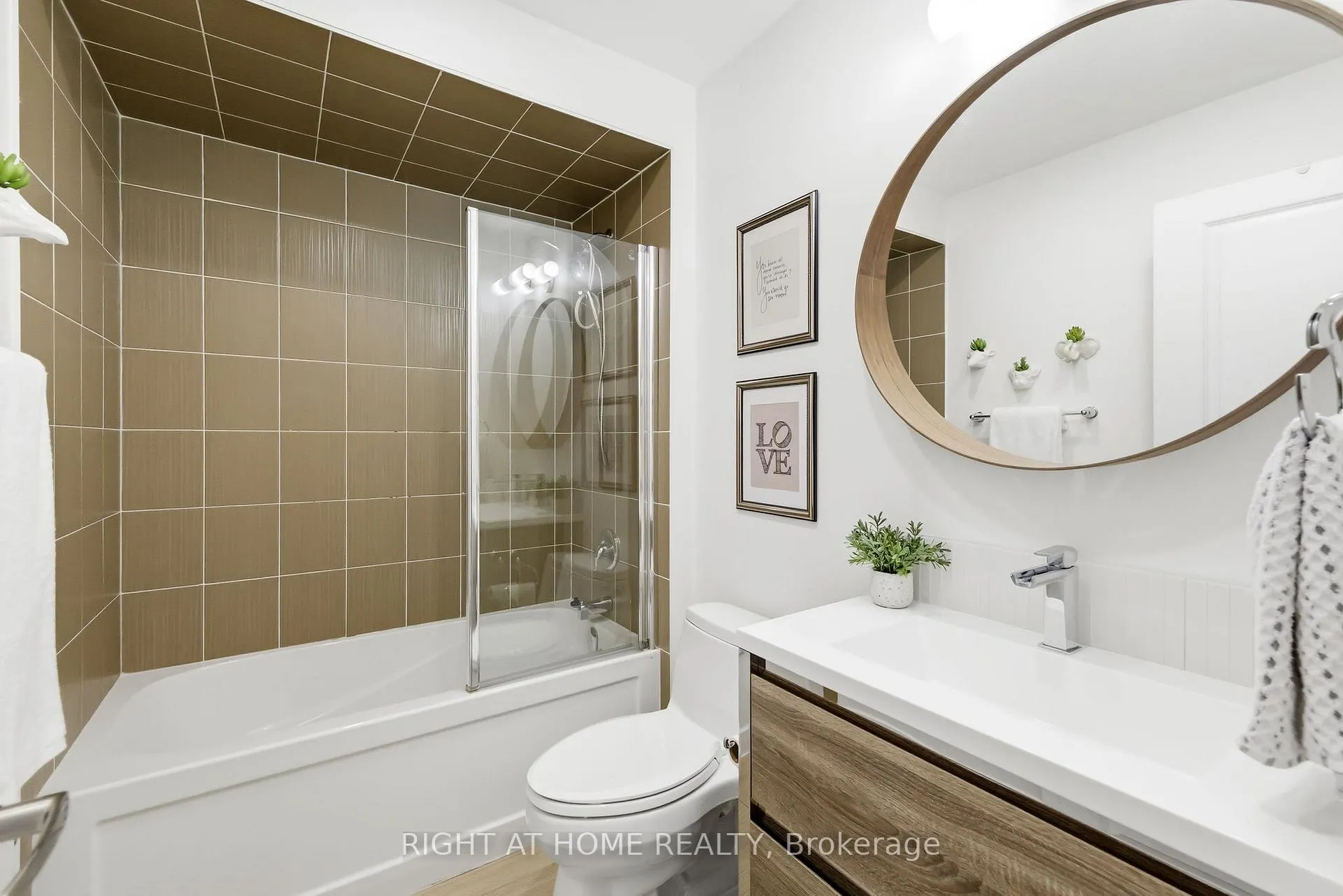 Photo 24 of 87 Barrister Avenue, Whitby, Pringle Creek — HOMEH