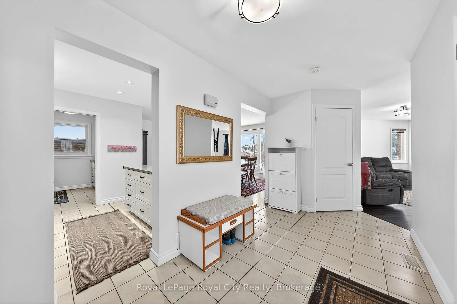 Photo 6 of 306 Imperial Road S, Guelph, Willow West/Sugarbush/West Acres — HOMEH