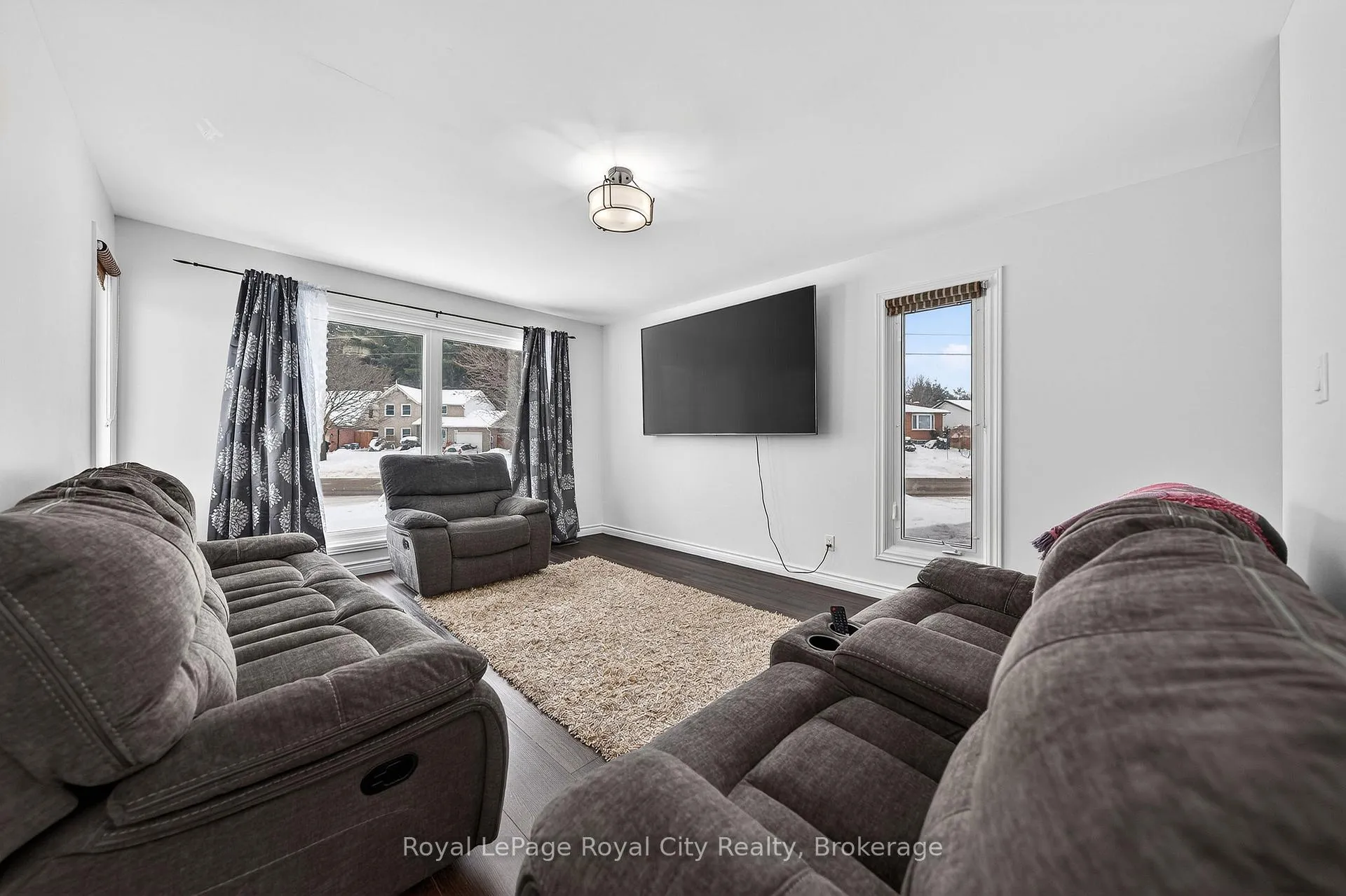 Photo 7 of 306 Imperial Road S, Guelph, Willow West/Sugarbush/West Acres — HOMEH