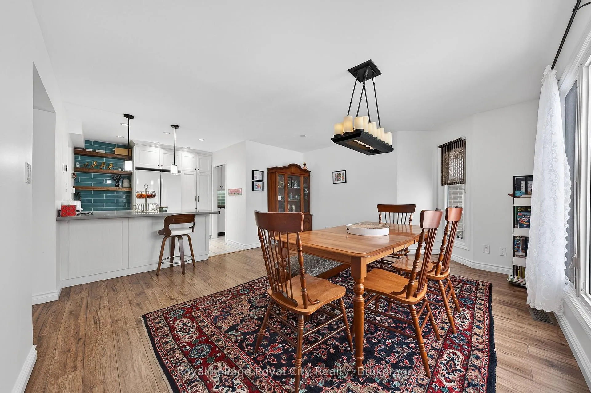 Photo 8 of 306 Imperial Road S, Guelph, Willow West/Sugarbush/West Acres — HOMEH