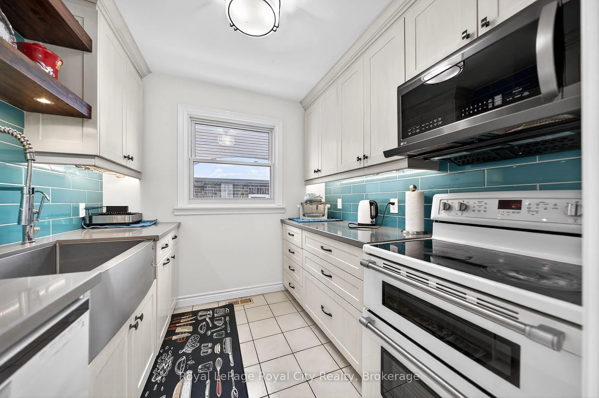 Photo 14 of 306 Imperial Road S, Guelph, Willow West/Sugarbush/West Acres — HOMEH