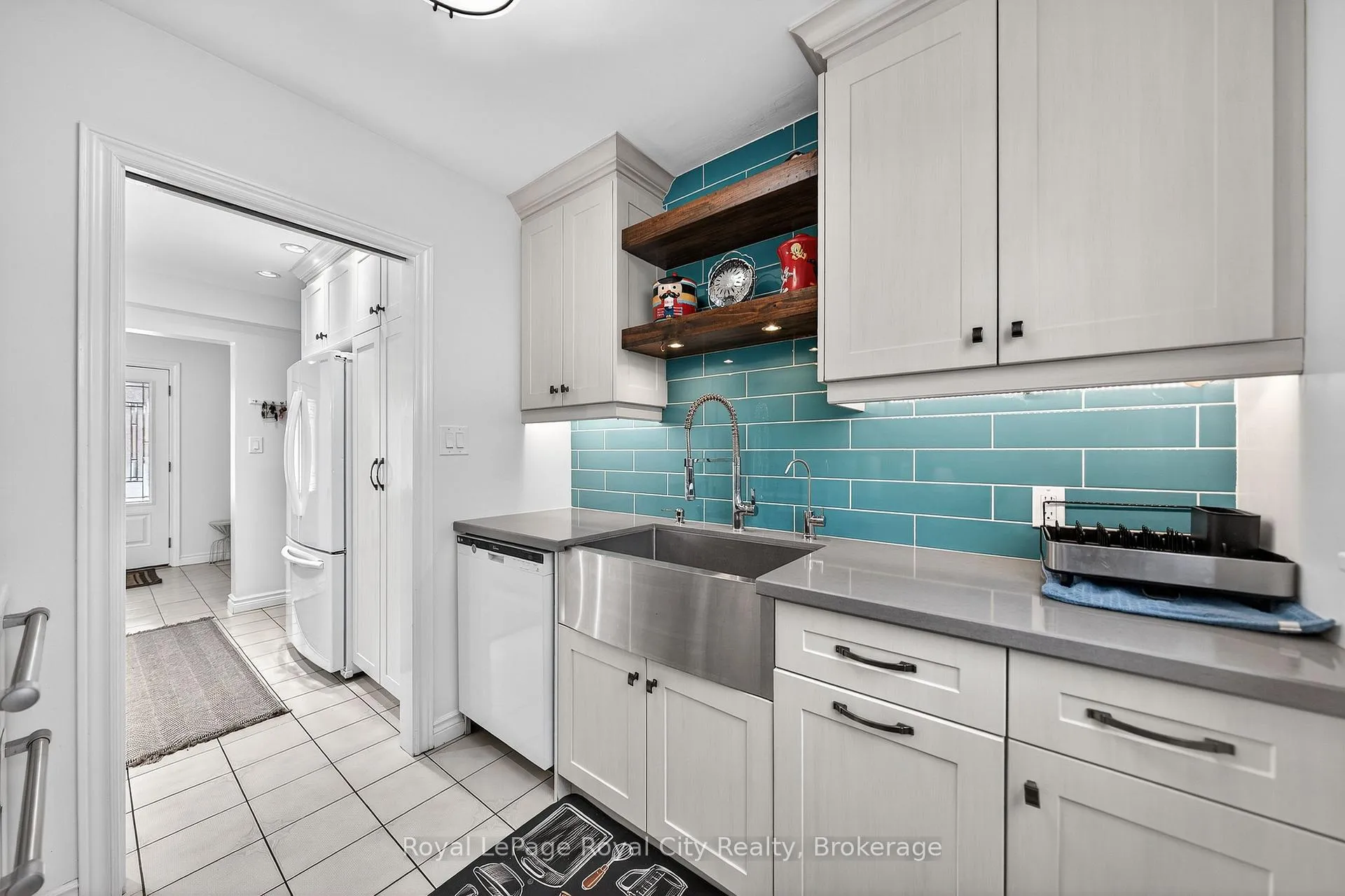 Photo 15 of 306 Imperial Road S, Guelph, Willow West/Sugarbush/West Acres — HOMEH