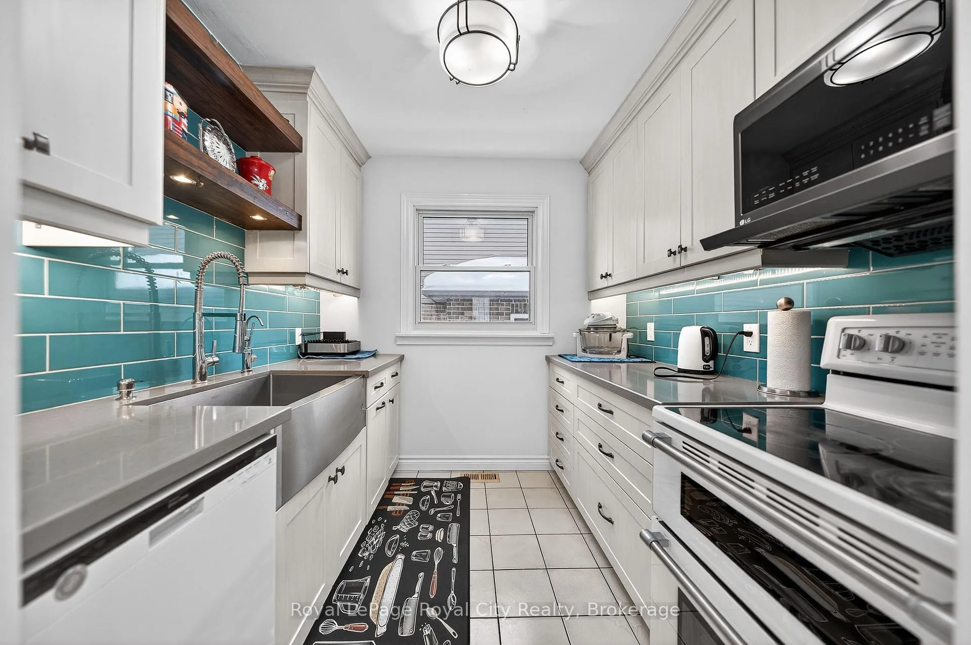Photo 17 of 306 Imperial Road S, Guelph, Willow West/Sugarbush/West Acres — HOMEH