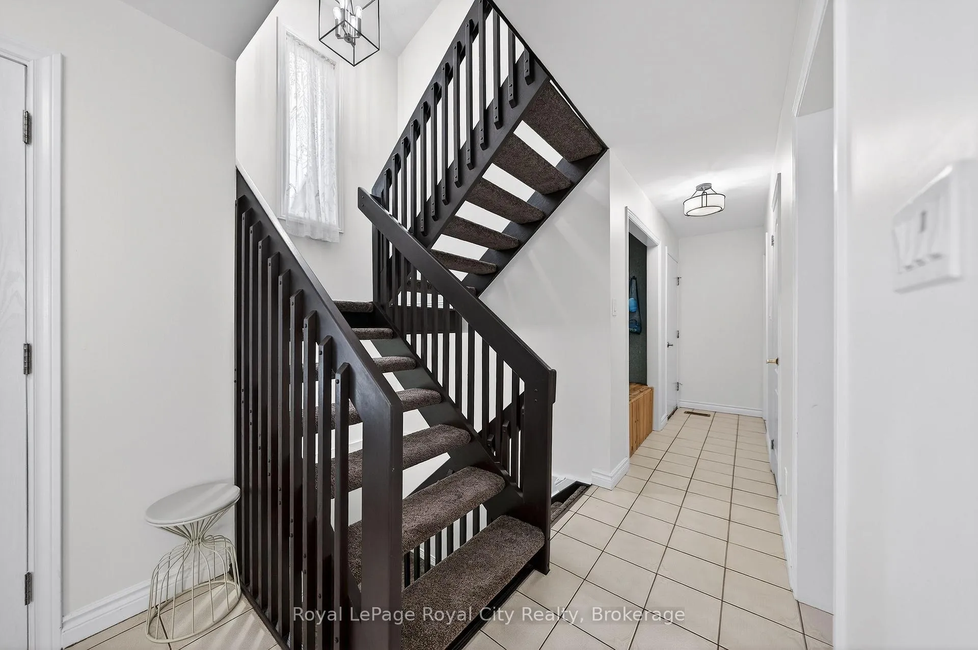 Photo 18 of 306 Imperial Road S, Guelph, Willow West/Sugarbush/West Acres — HOMEH