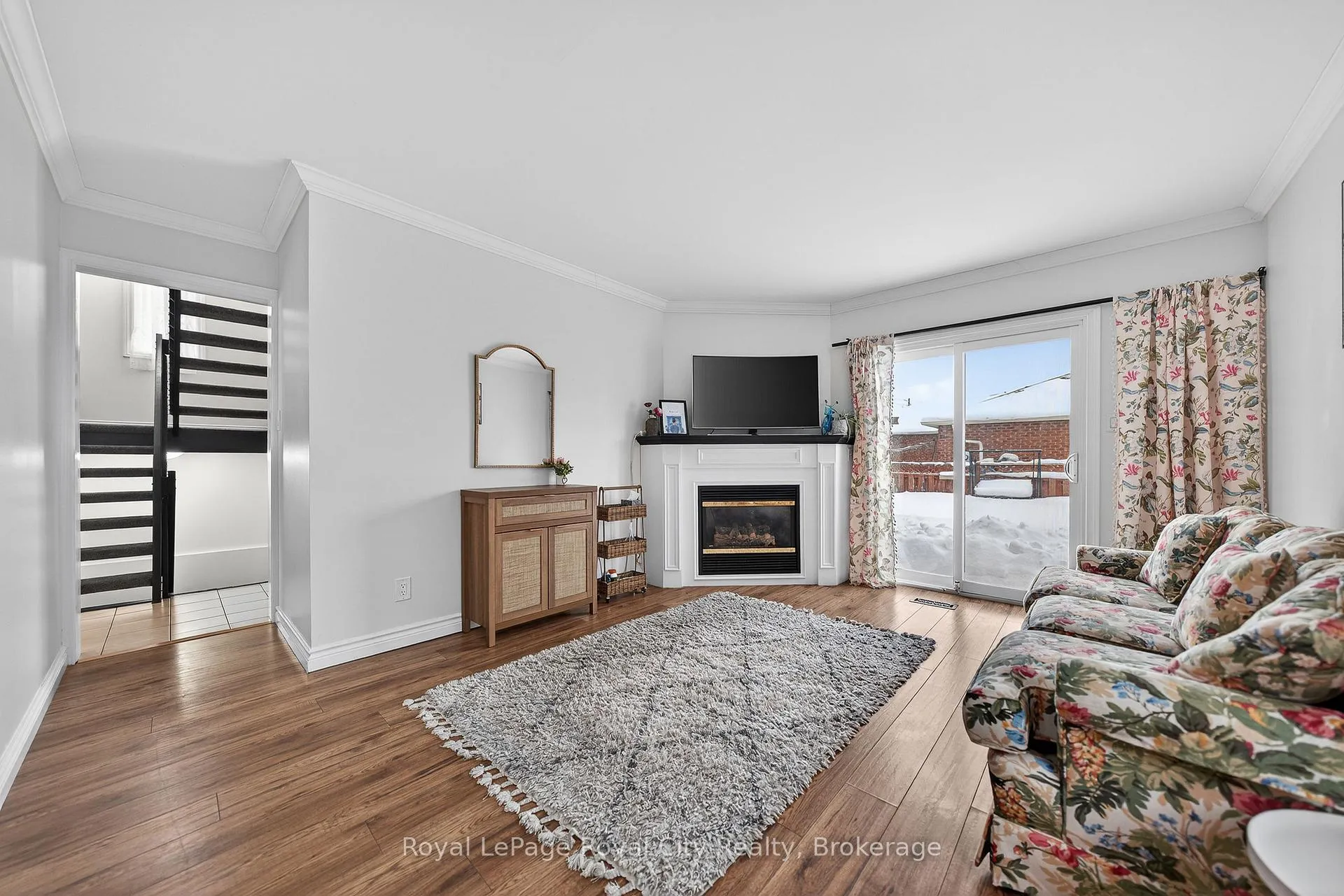 Photo 21 of 306 Imperial Road S, Guelph, Willow West/Sugarbush/West Acres — HOMEH