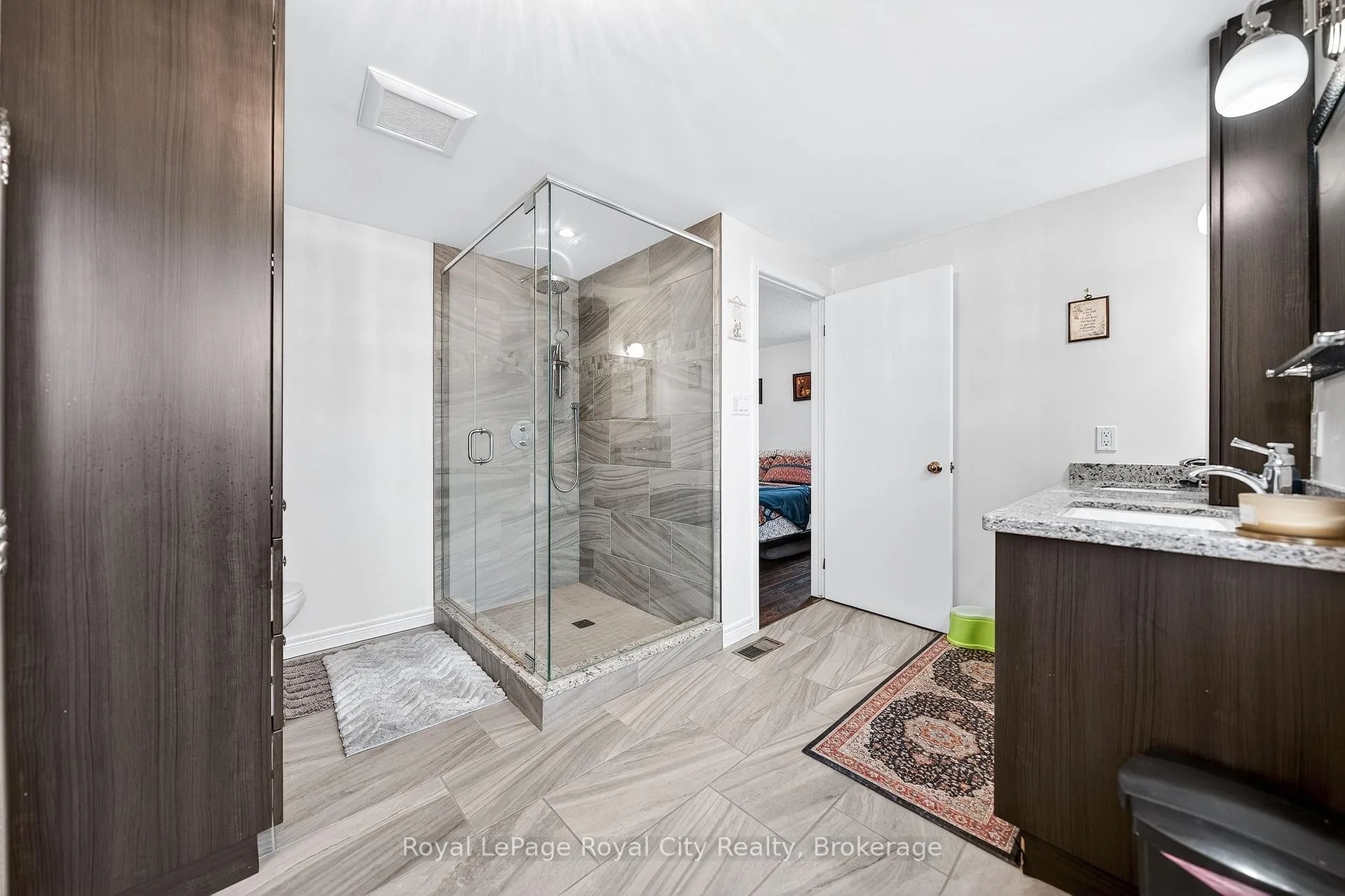 Photo 24 of 306 Imperial Road S, Guelph, Willow West/Sugarbush/West Acres — HOMEH