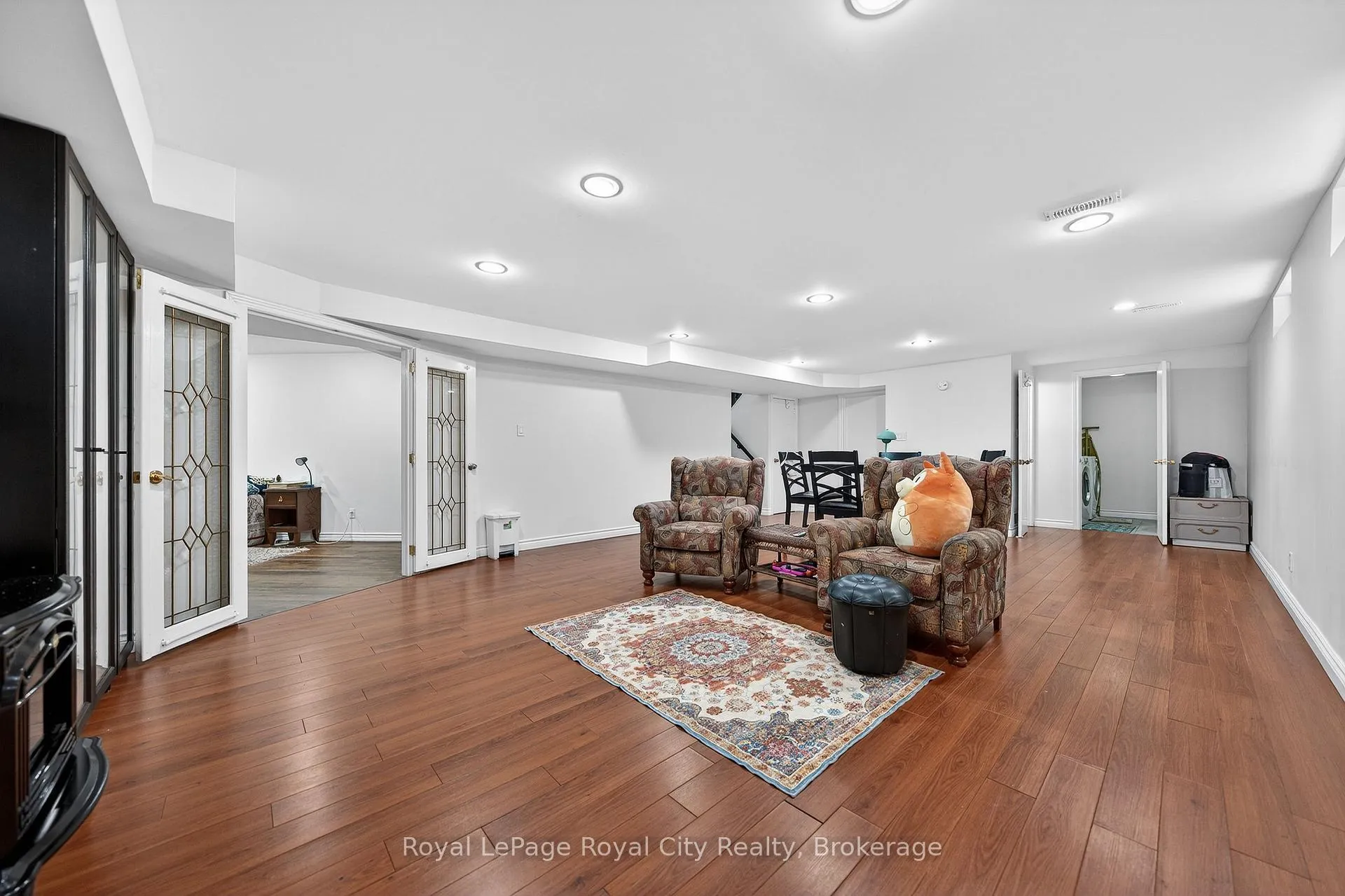 Photo 33 of 306 Imperial Road S, Guelph, Willow West/Sugarbush/West Acres — HOMEH