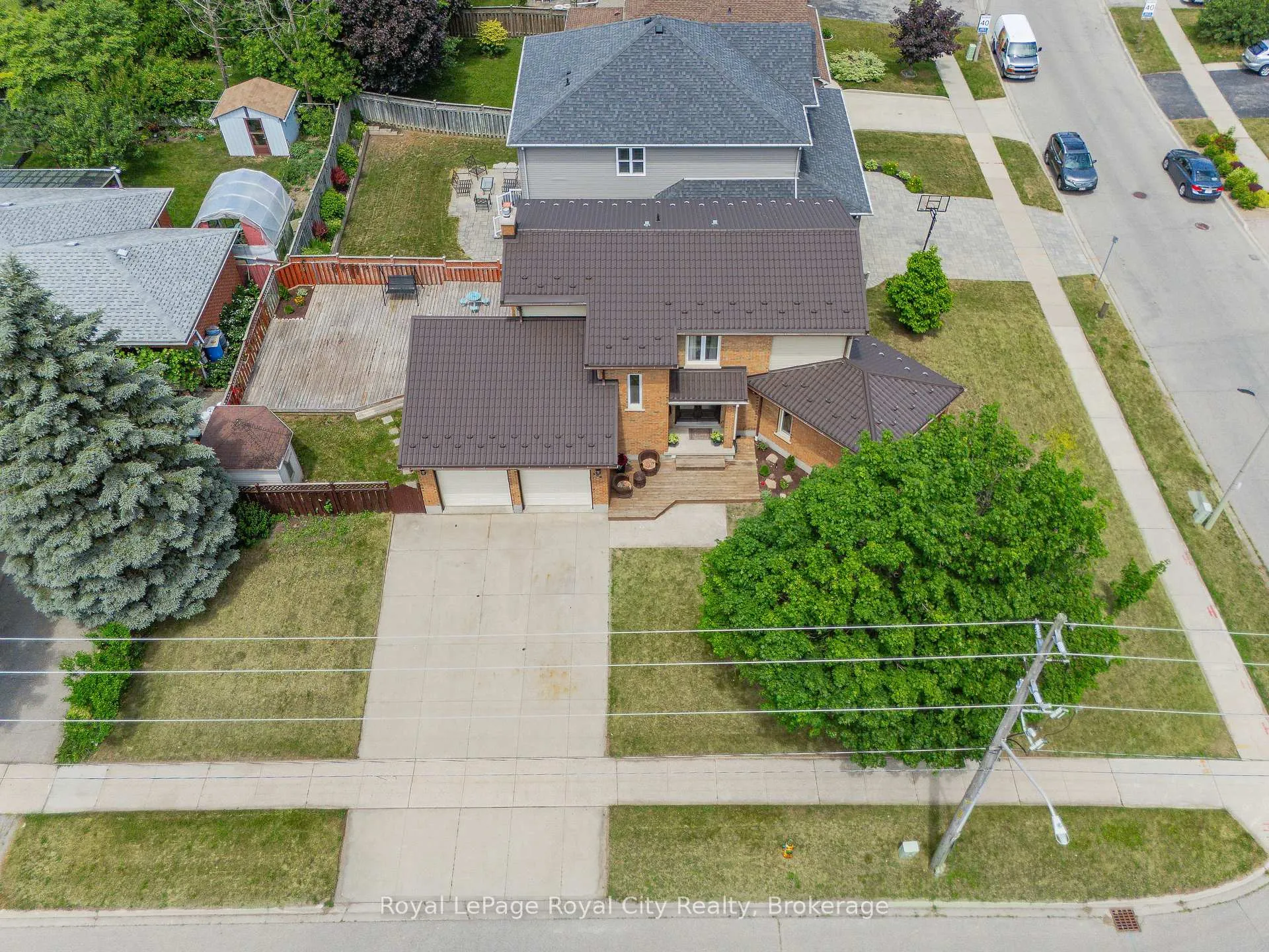 Photo 40 of 306 Imperial Road S, Guelph, Willow West/Sugarbush/West Acres — HOMEH