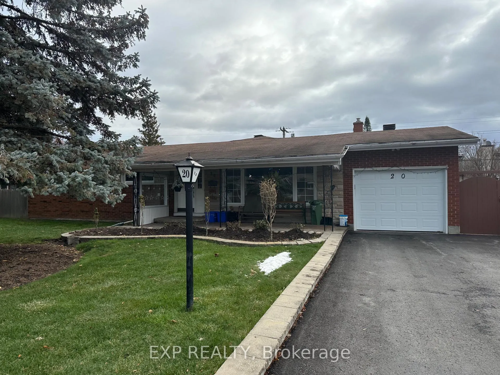 Photo 1 of 20 Wallford Way, Ottawa, City View/Skyline/Fisher Heights/Parkwood Hills — HOMEH