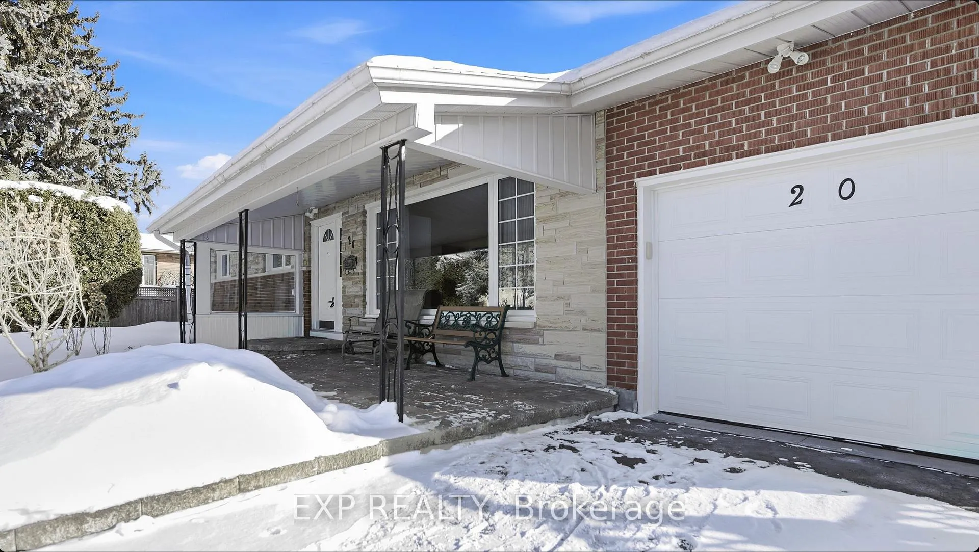 Photo 4 of 20 Wallford Way, Ottawa, City View/Skyline/Fisher Heights/Parkwood Hills — HOMEH