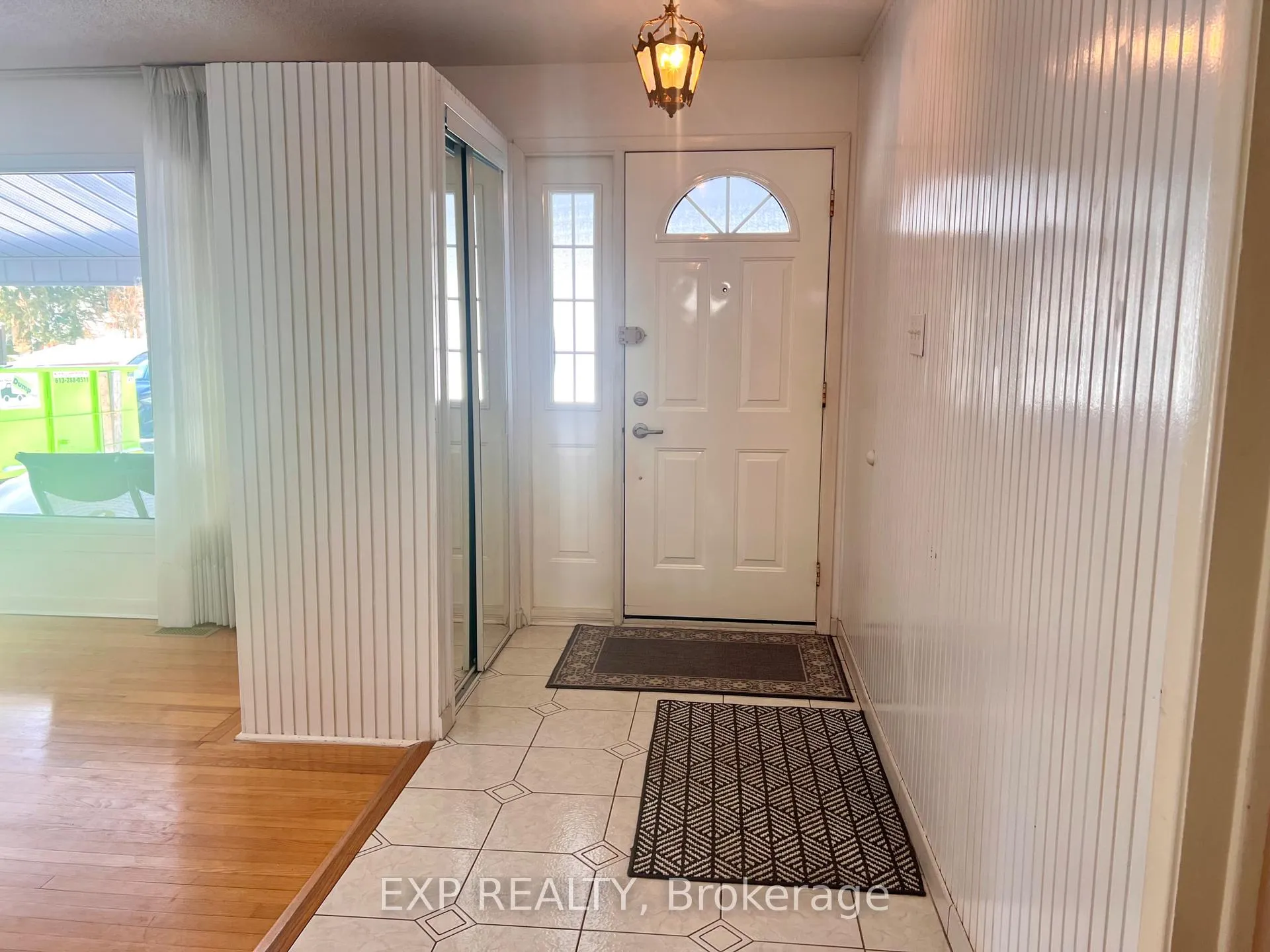 Photo 5 of 20 Wallford Way, Ottawa, City View/Skyline/Fisher Heights/Parkwood Hills — HOMEH