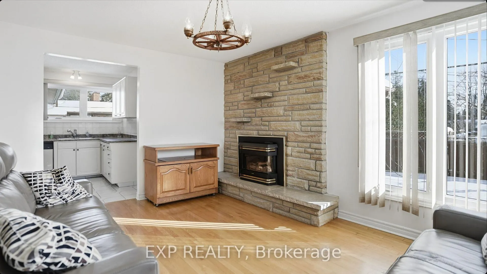 Photo 16 of 20 Wallford Way, Ottawa, City View/Skyline/Fisher Heights/Parkwood Hills — HOMEH