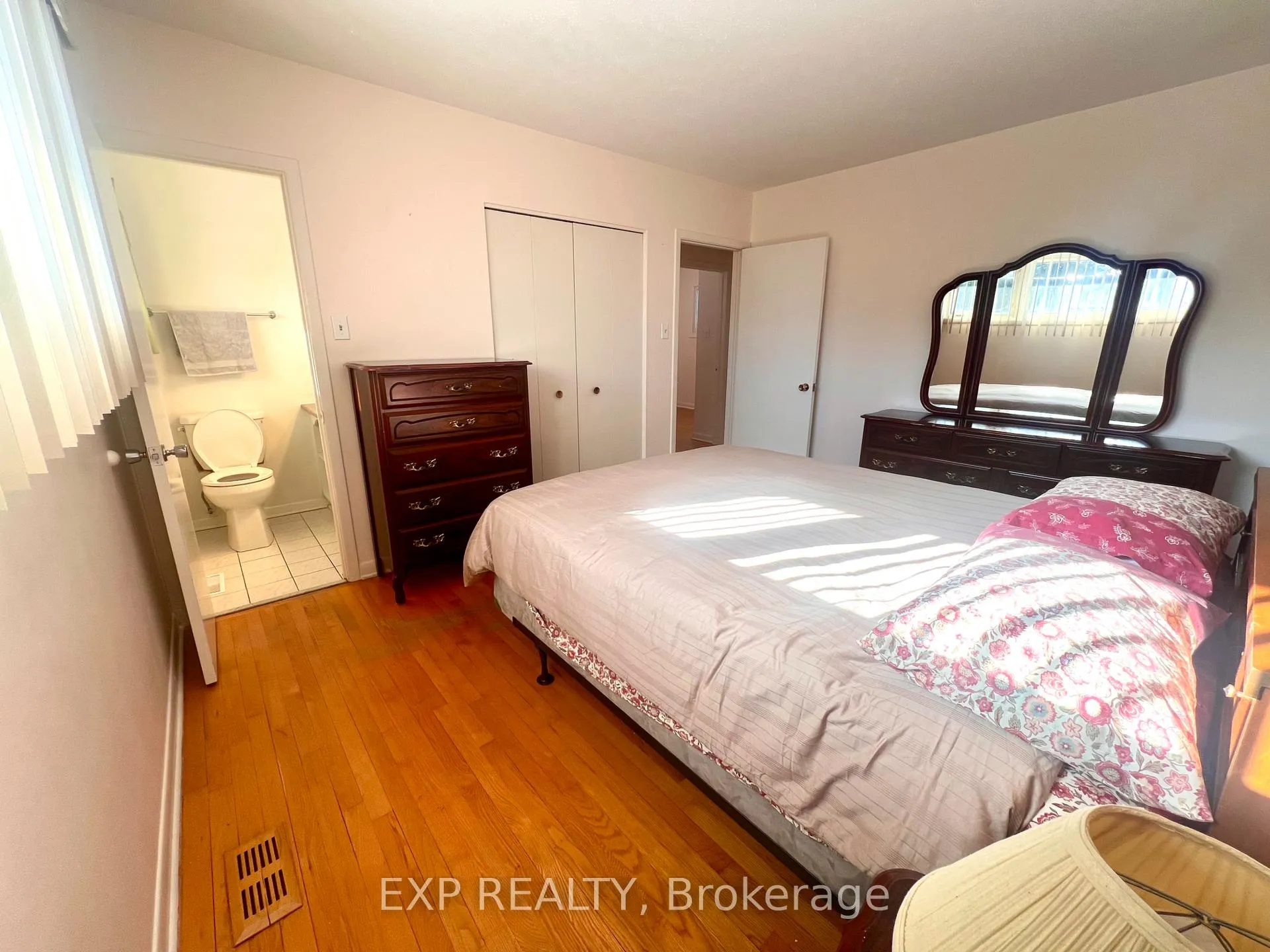 Photo 22 of 20 Wallford Way, Ottawa, City View/Skyline/Fisher Heights/Parkwood Hills — HOMEH