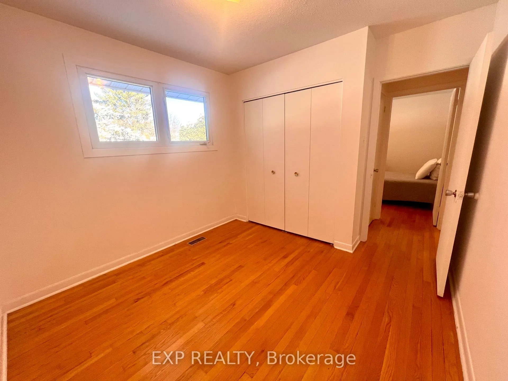 Photo 27 of 20 Wallford Way, Ottawa, City View/Skyline/Fisher Heights/Parkwood Hills — HOMEH