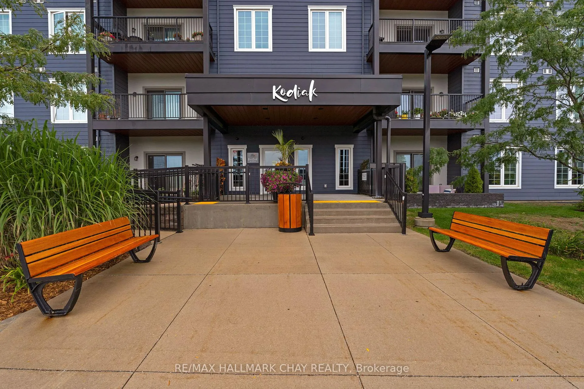 Photo 1 of Unit 301, 54 Koda Street, Barrie, Rural Barrie Southwest — HOMEH
